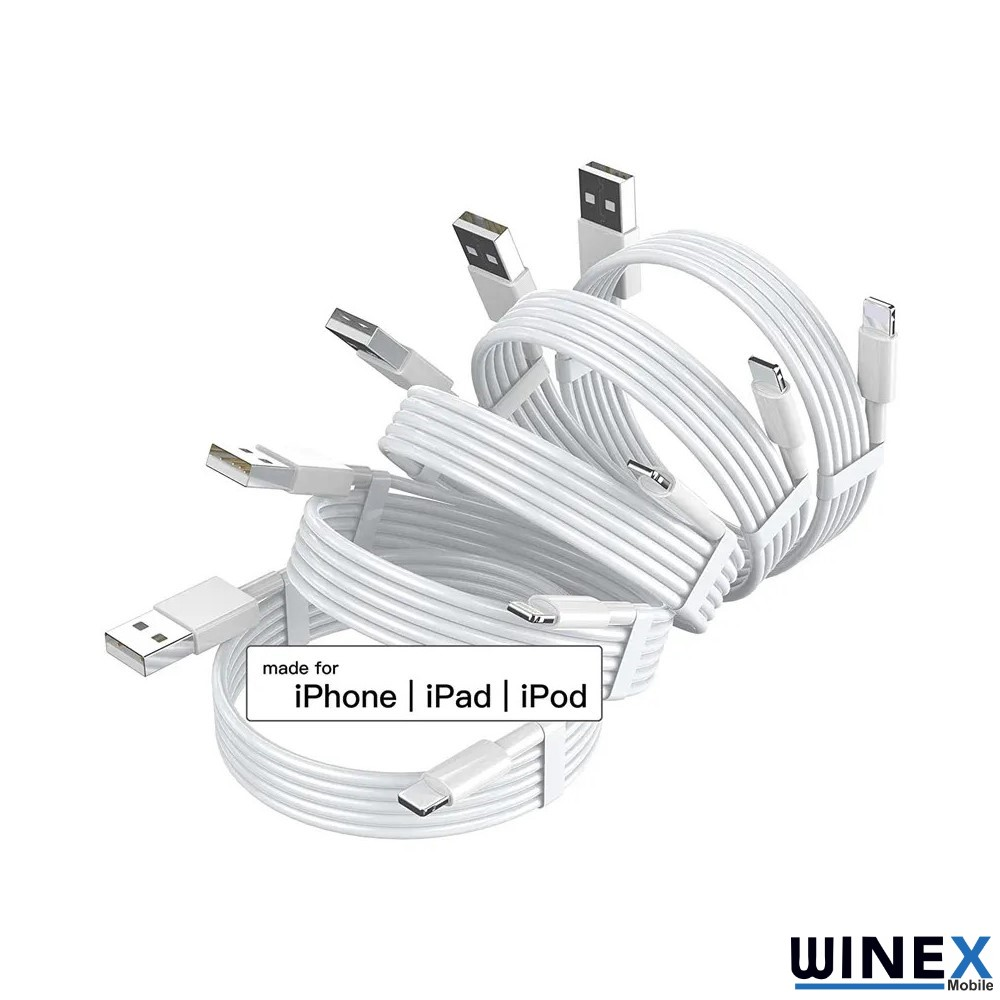 USB ve Lightning konektörlü, üst üste yığılmış beyaz şarj kabloları.