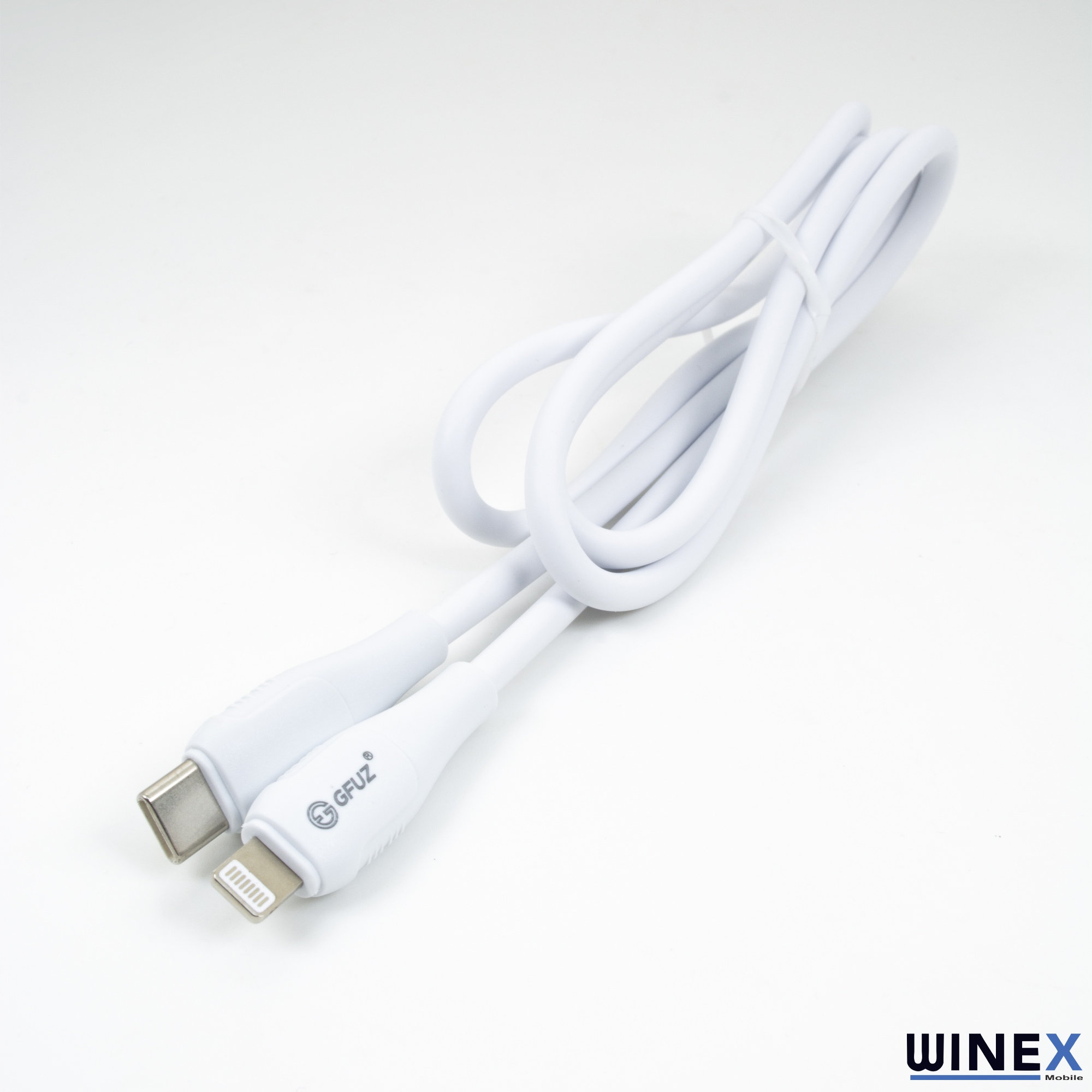 Beyaz USB-C - Lightning kablosu, GFUZ logosu beyaz arka planda.