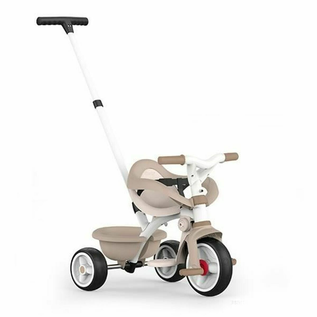 Un passeggino triciclo beige con manico, sedile e cestino.