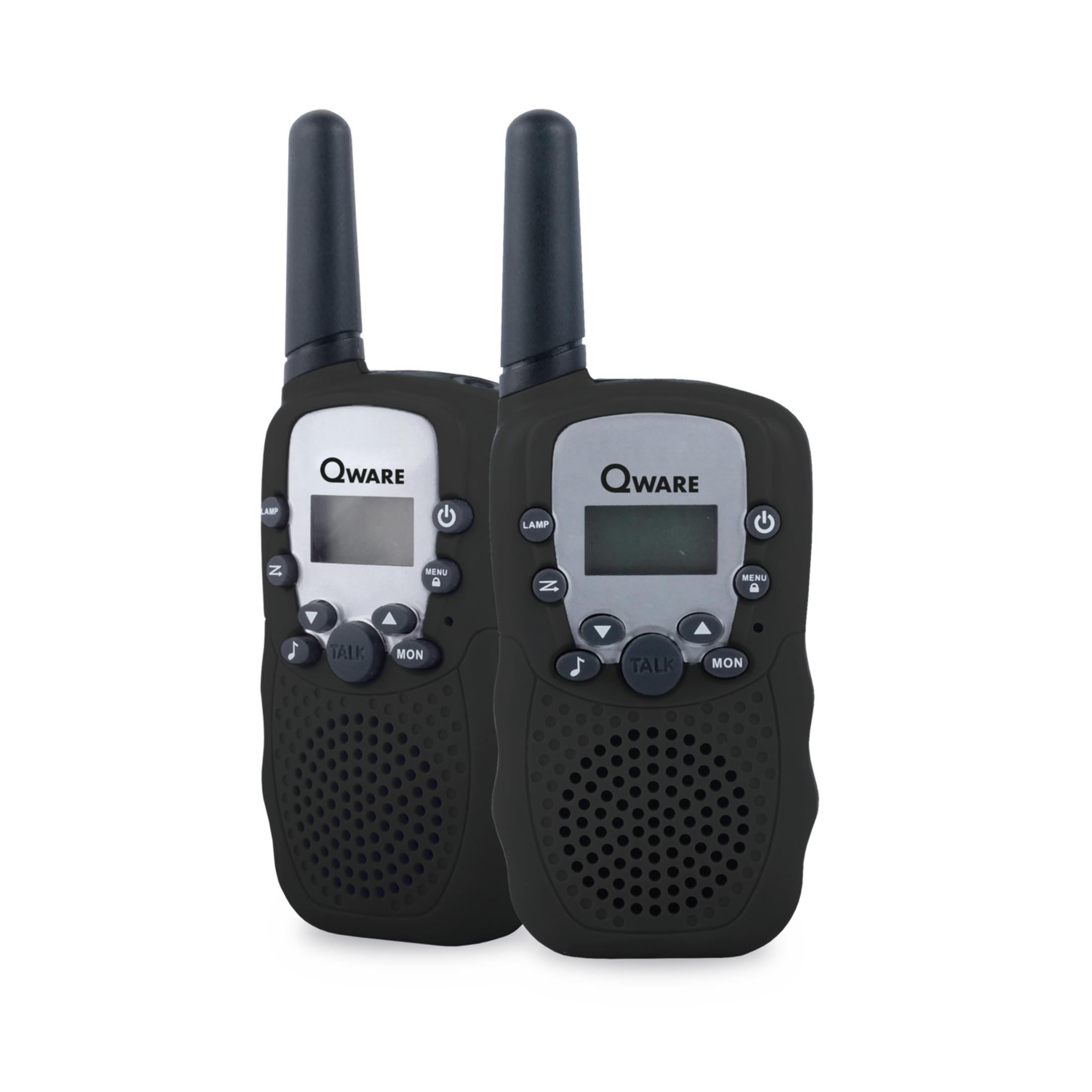 Zwei schwarze Walkie-Talkies mit silbernem Display und Tasten, auf weißem Hintergrund.
