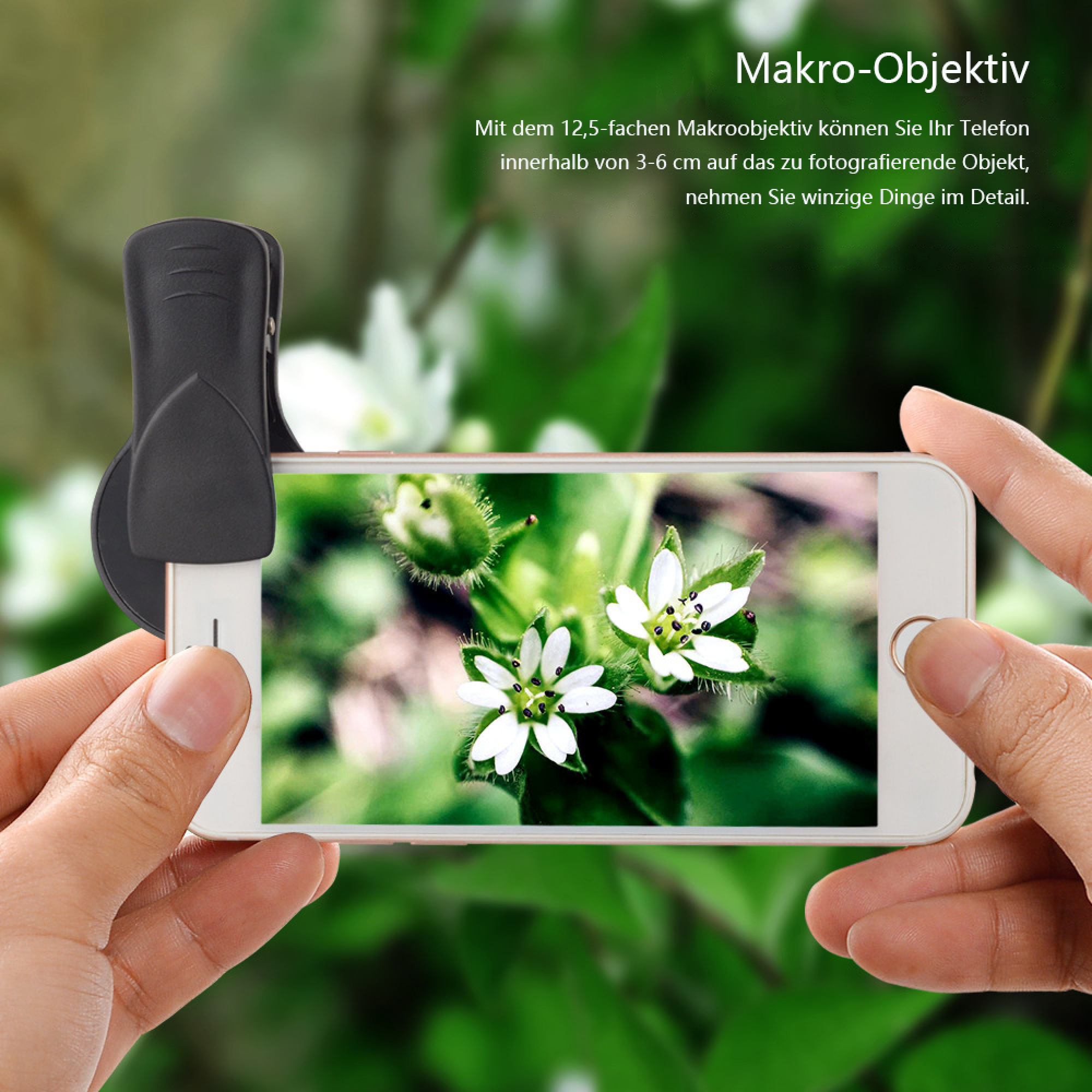 Ein Handy mit Makroobjektiv fotografiert kleine weiße Blumen.
