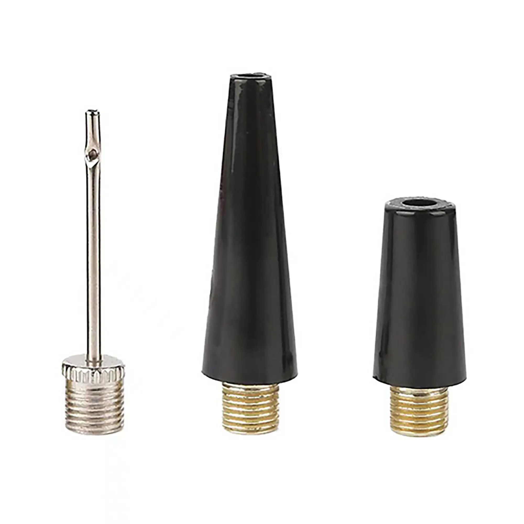 Drei Reifenventiladapter: eine Nadel, ein schwarzer Konus und ein kurzer schwarzer Zylinder.