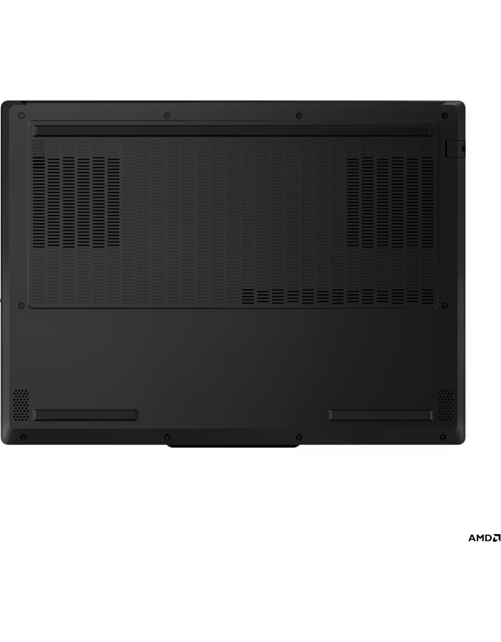 Siyah dizüstü bilgisayarın altı, havalandırma delikleri ve AMD logosu.