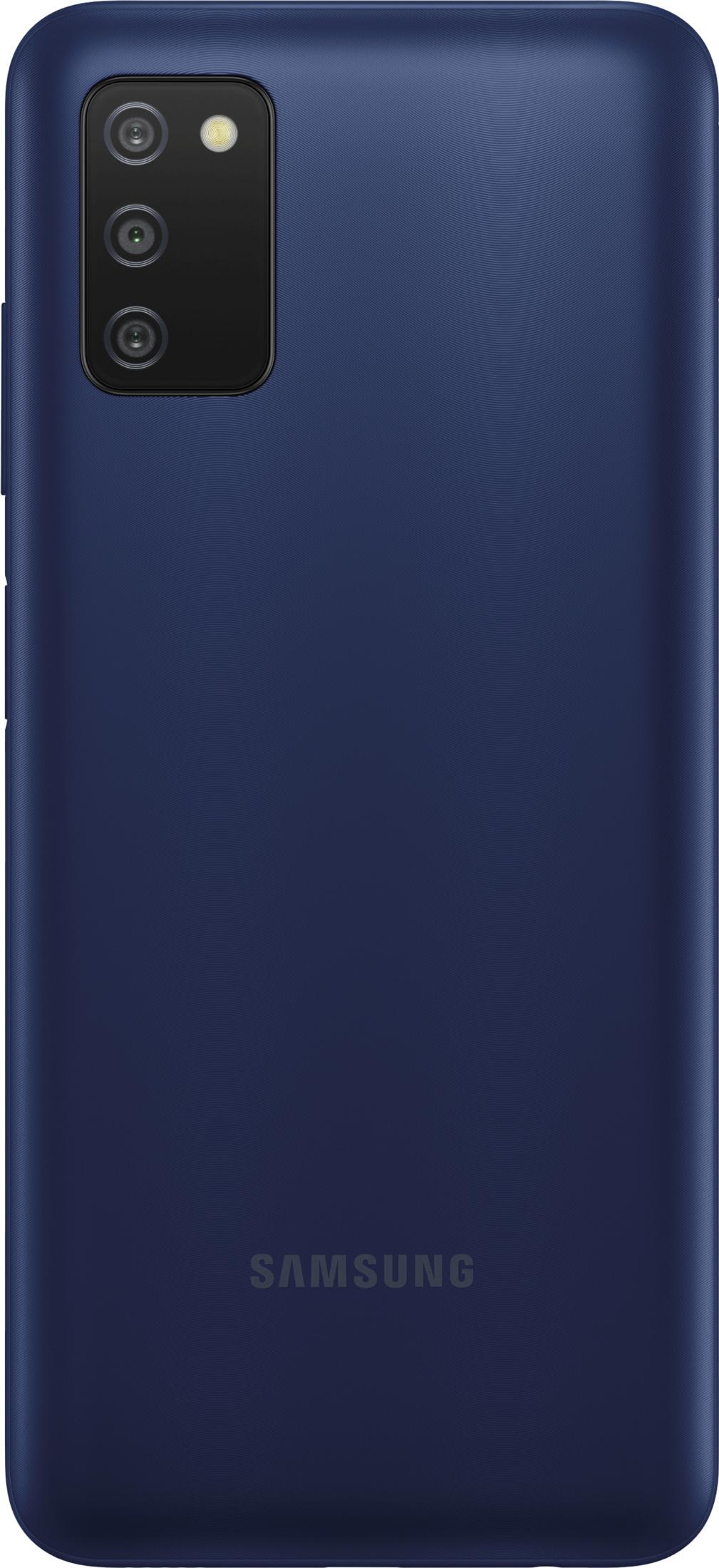Smartphone Samsung blu scuro con array tripla fotocamera in alto a sinistra.