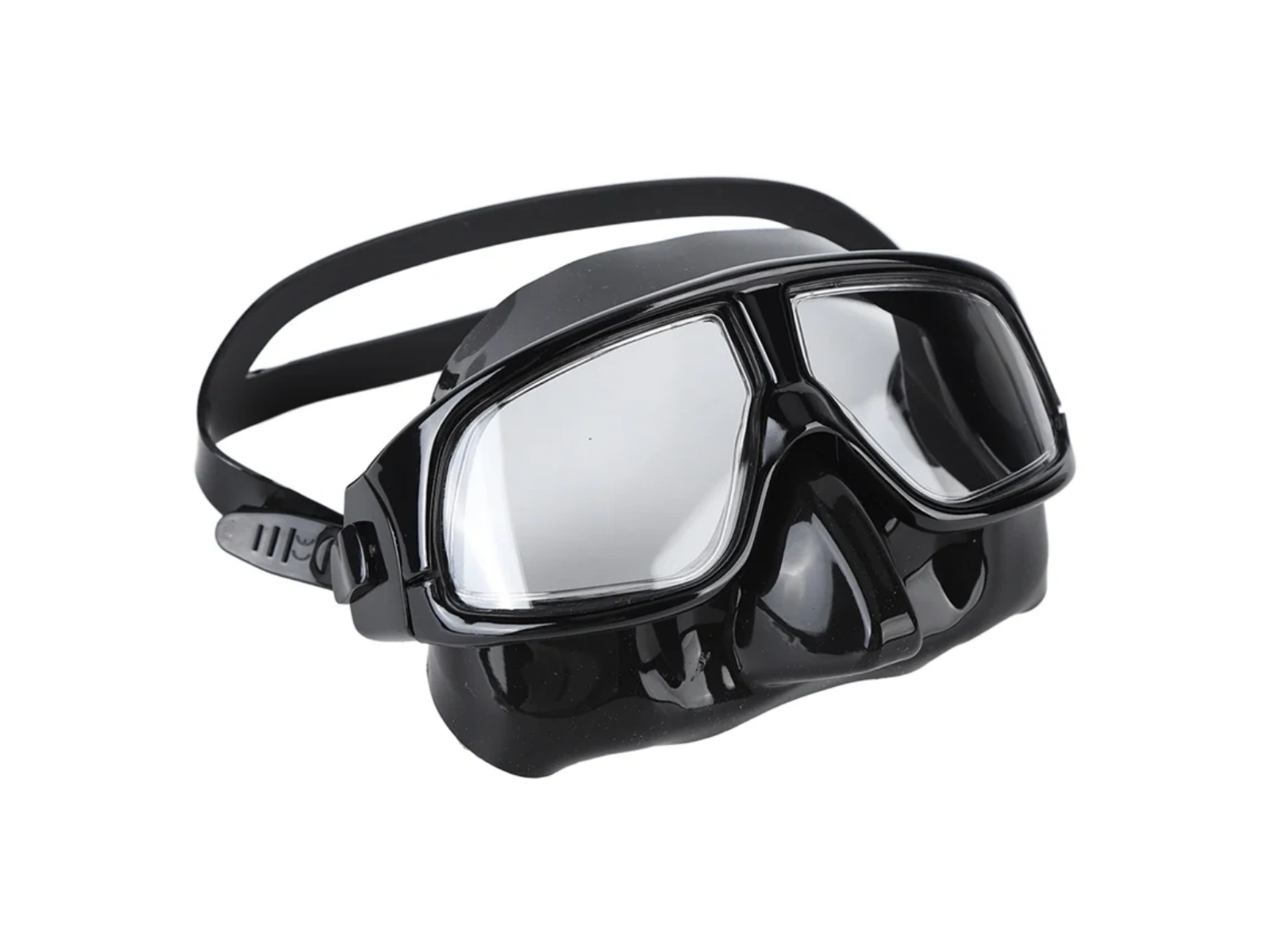 Eine schwarze Tauchermaske mit klaren verspiegelten Gläsern und schwarzem Band, weißer Hintergrund.