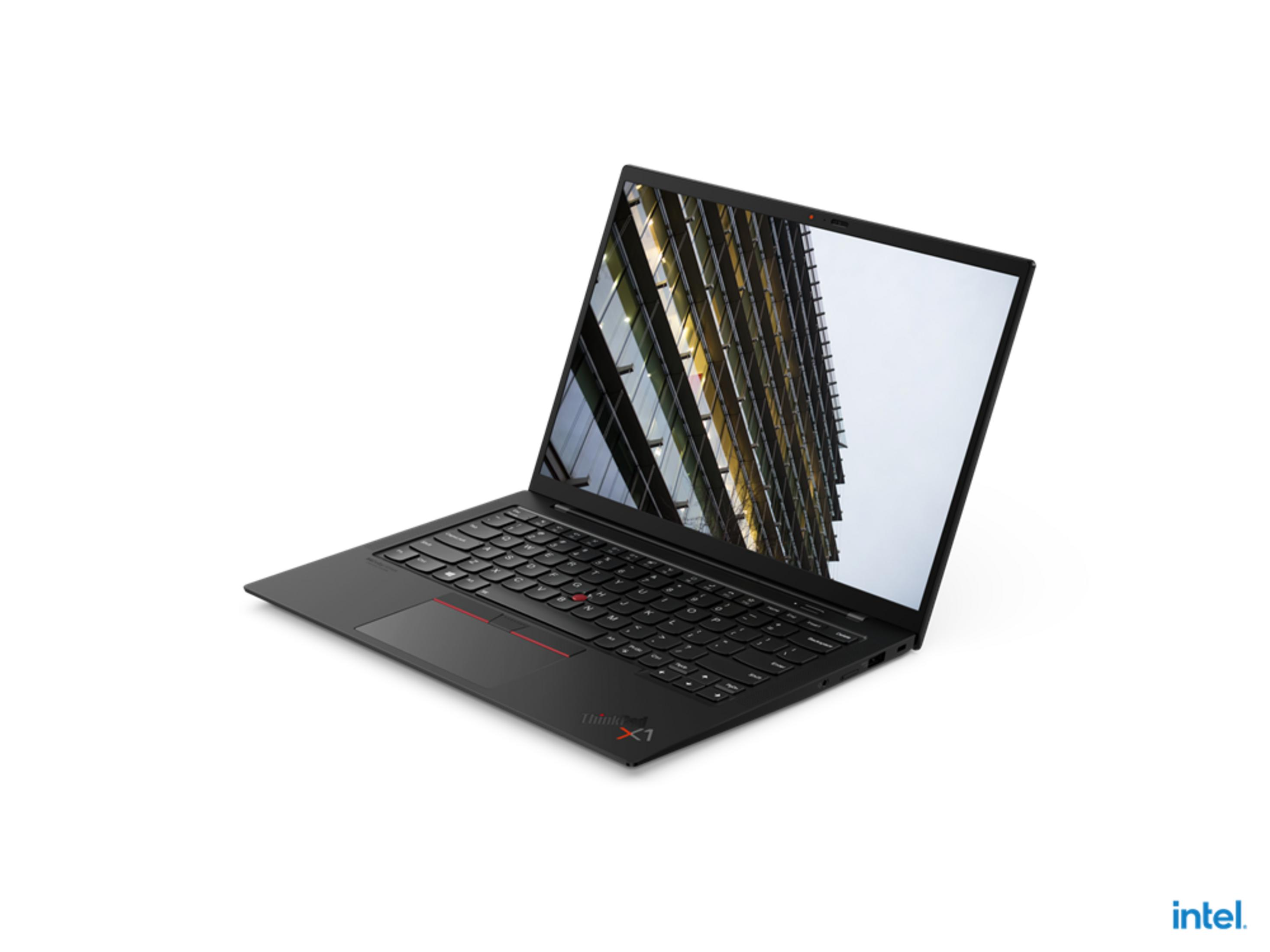 Schwarzer Laptop mit geöffnetem Bildschirm, der ein Gebäude zeigt. Ein Intel-Logo ist unten rechts.