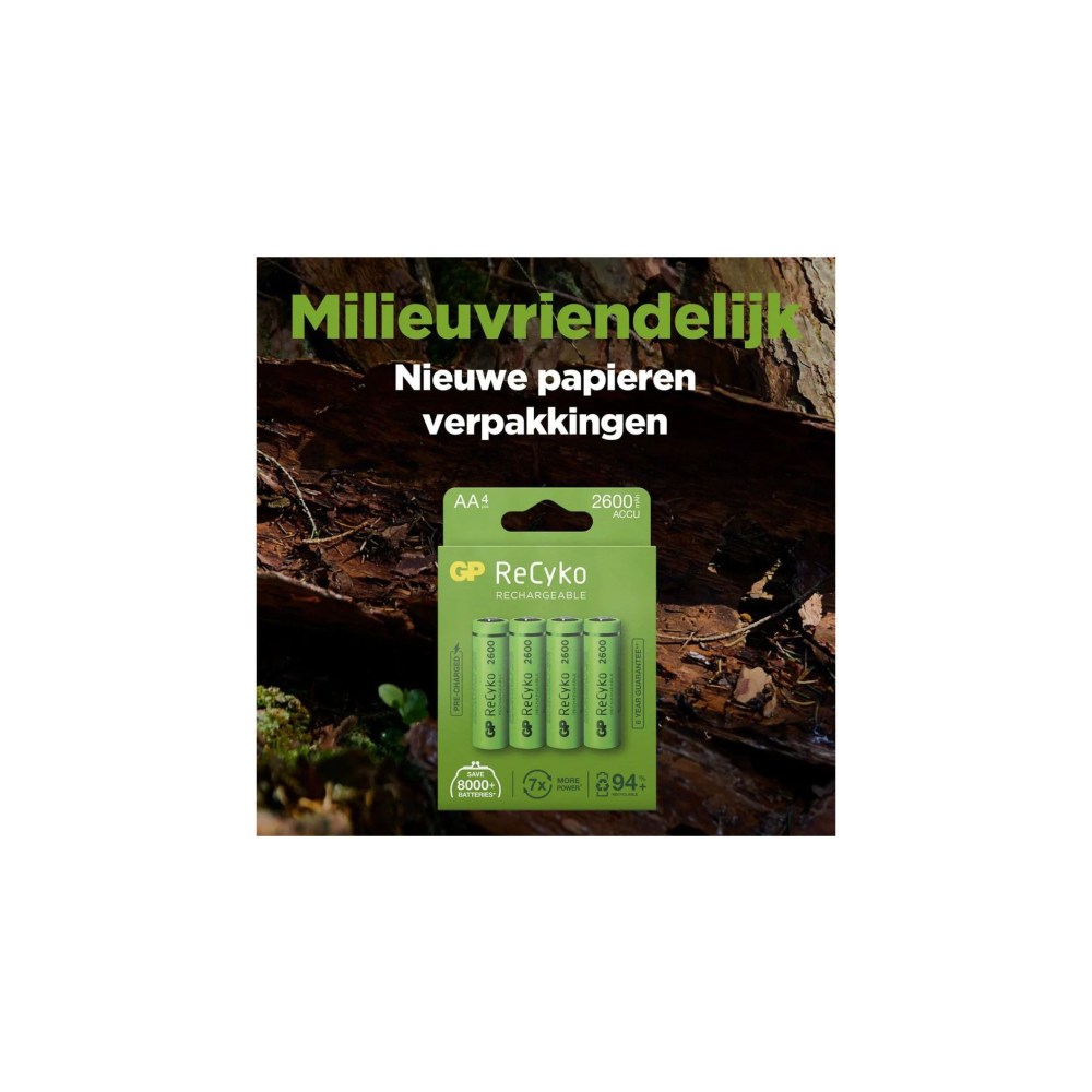 Quattro batterie AA GP ReCyko in confezione di carta ecologica con testo.