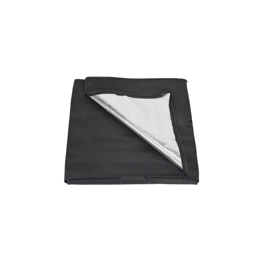 Schwarze und silberne reflektierende Decke, teilweise geöffnet.