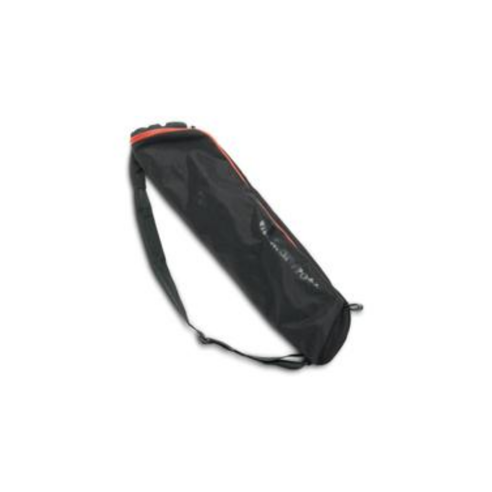 Zwarte tas met oranje rits en riem.