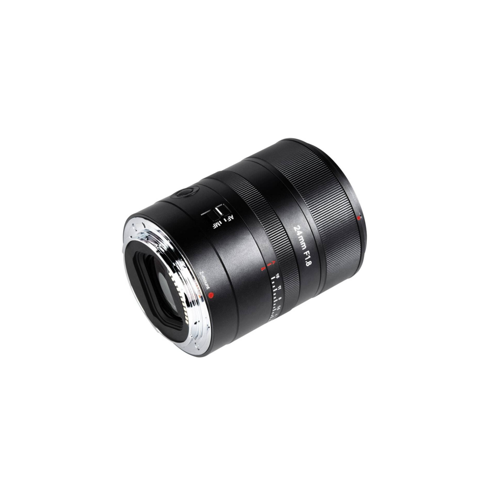 Un obiettivo fotografico nero da 24mm f1,8 con attacco Z e ghiera di messa a fuoco.
