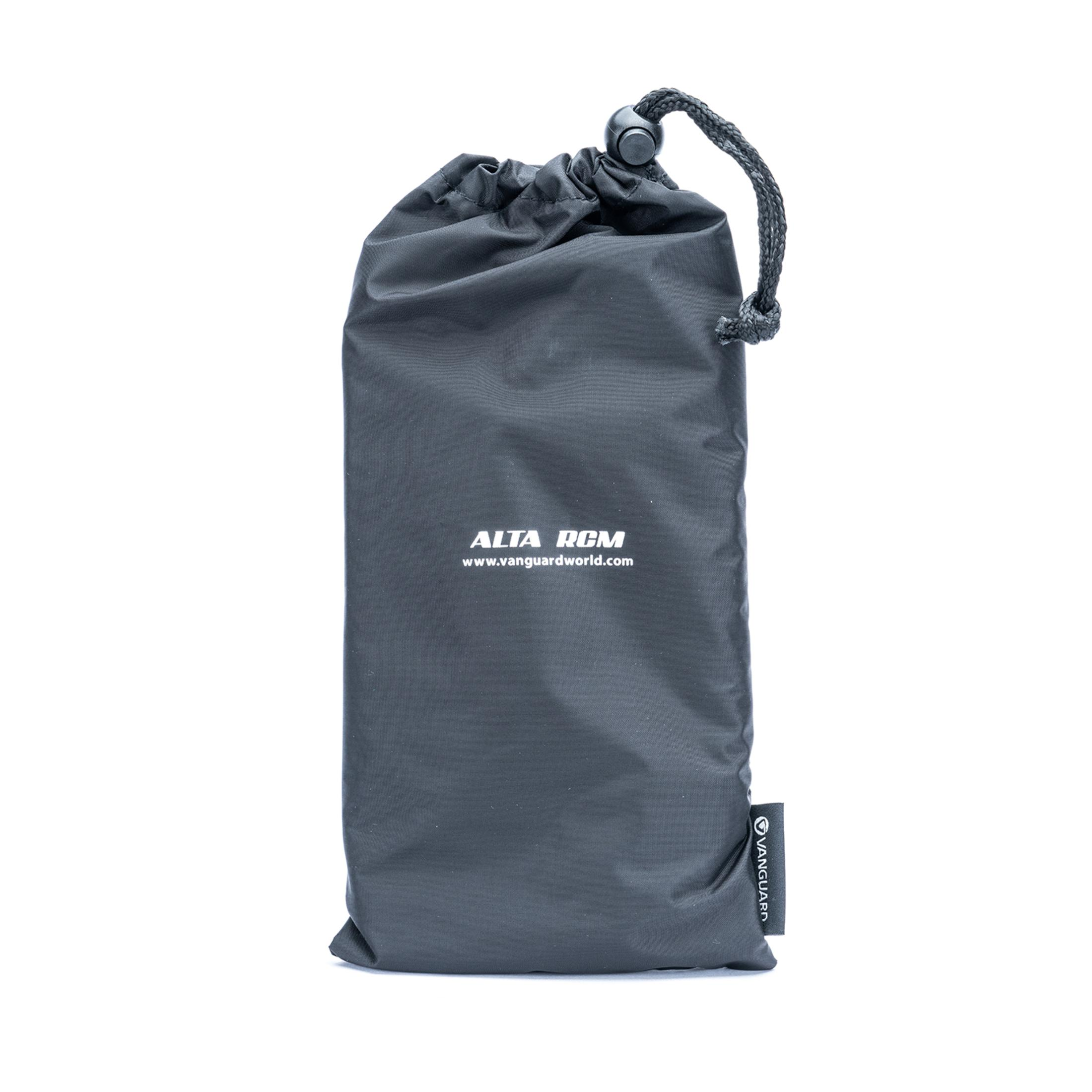 Bolsa gris oscuro con cordón y el logo de Vanguard.