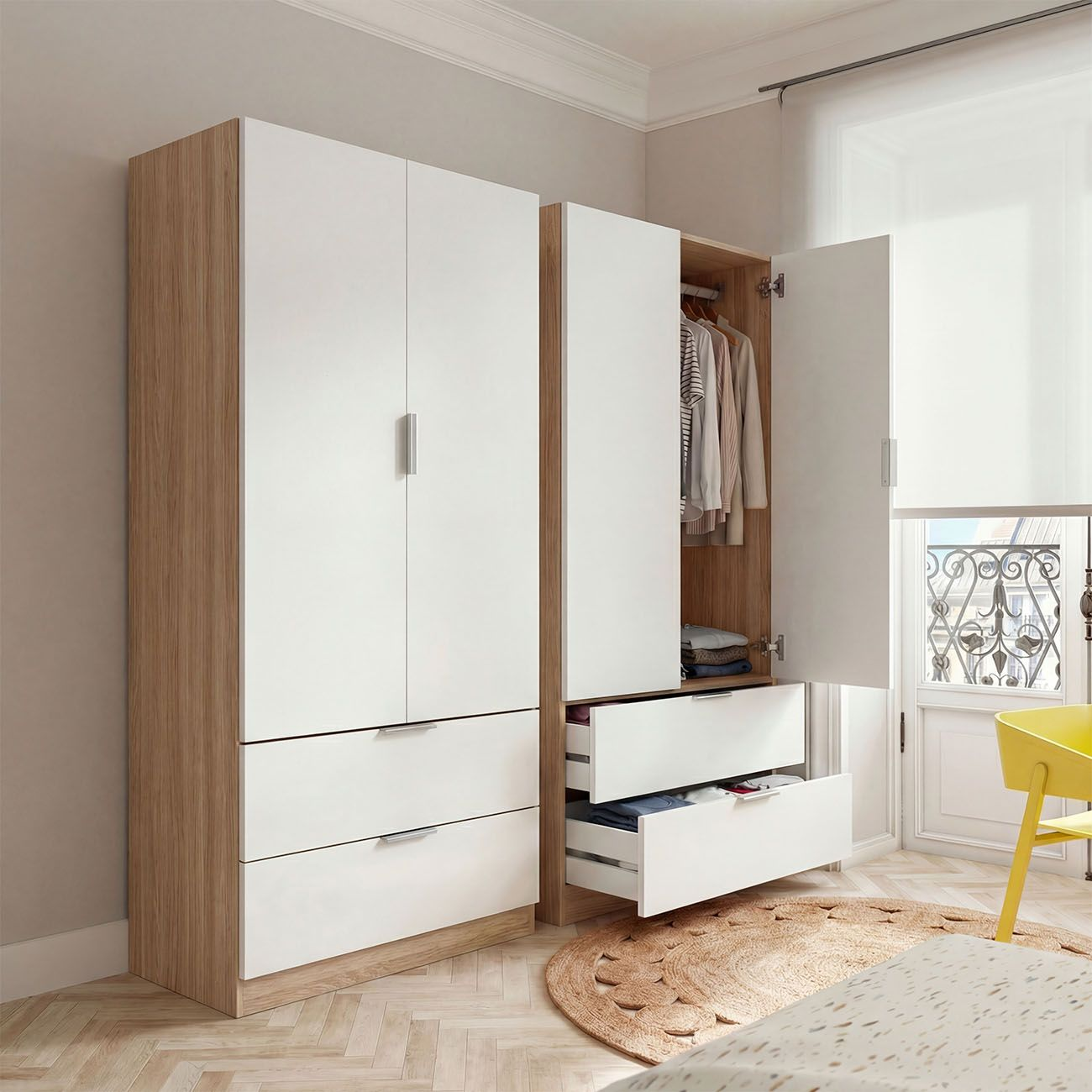 Un armario moderno blanco y de madera con puertas y cajones abiertos, revelando ropa, en una habitación luminosa con ventana.