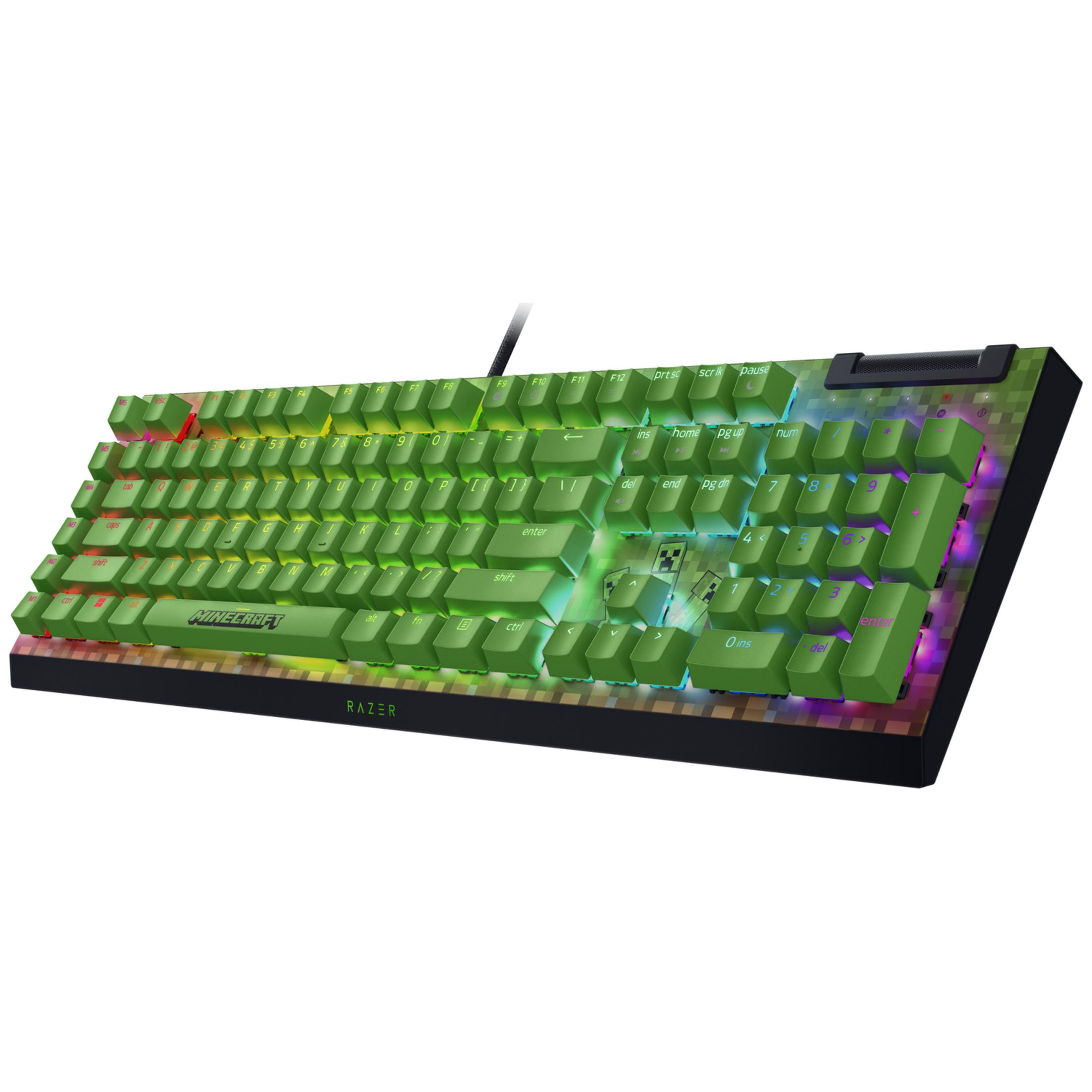 Zielona klawiatura gamingowa Razer z motywem Minecraft i oświetleniem RGB.
