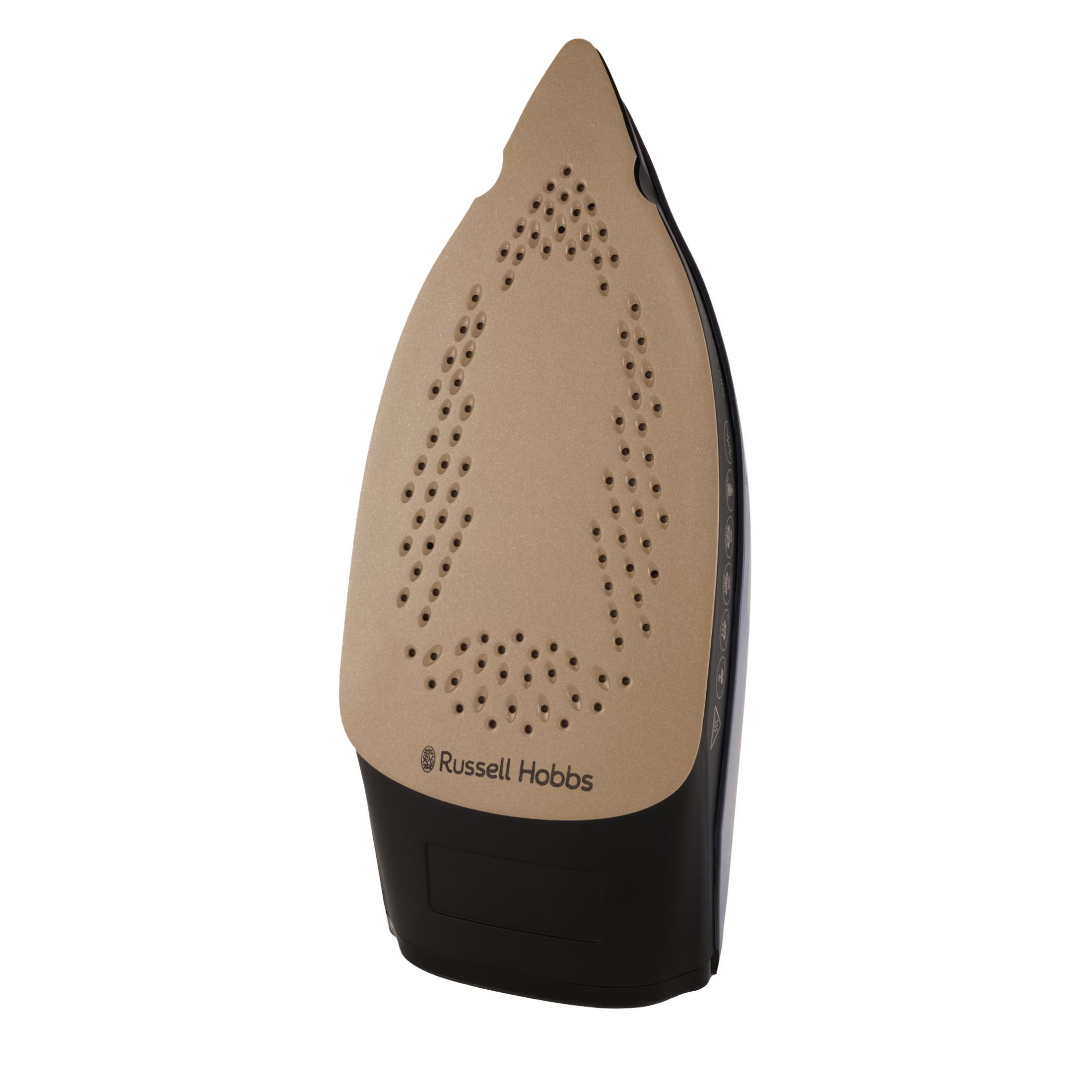 Goldene Bügeleisensohle mit vielen Dampflöchern und dem Russell Hobbs Logo.