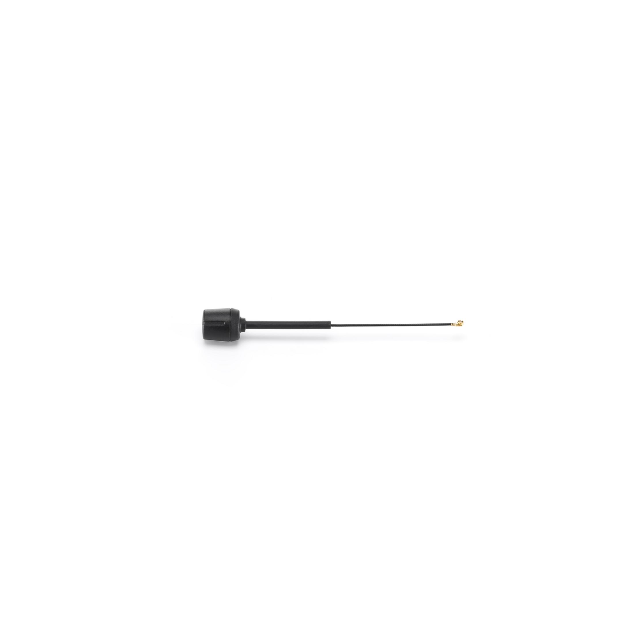 Un'antenna nera con connettore dorato su sfondo bianco.