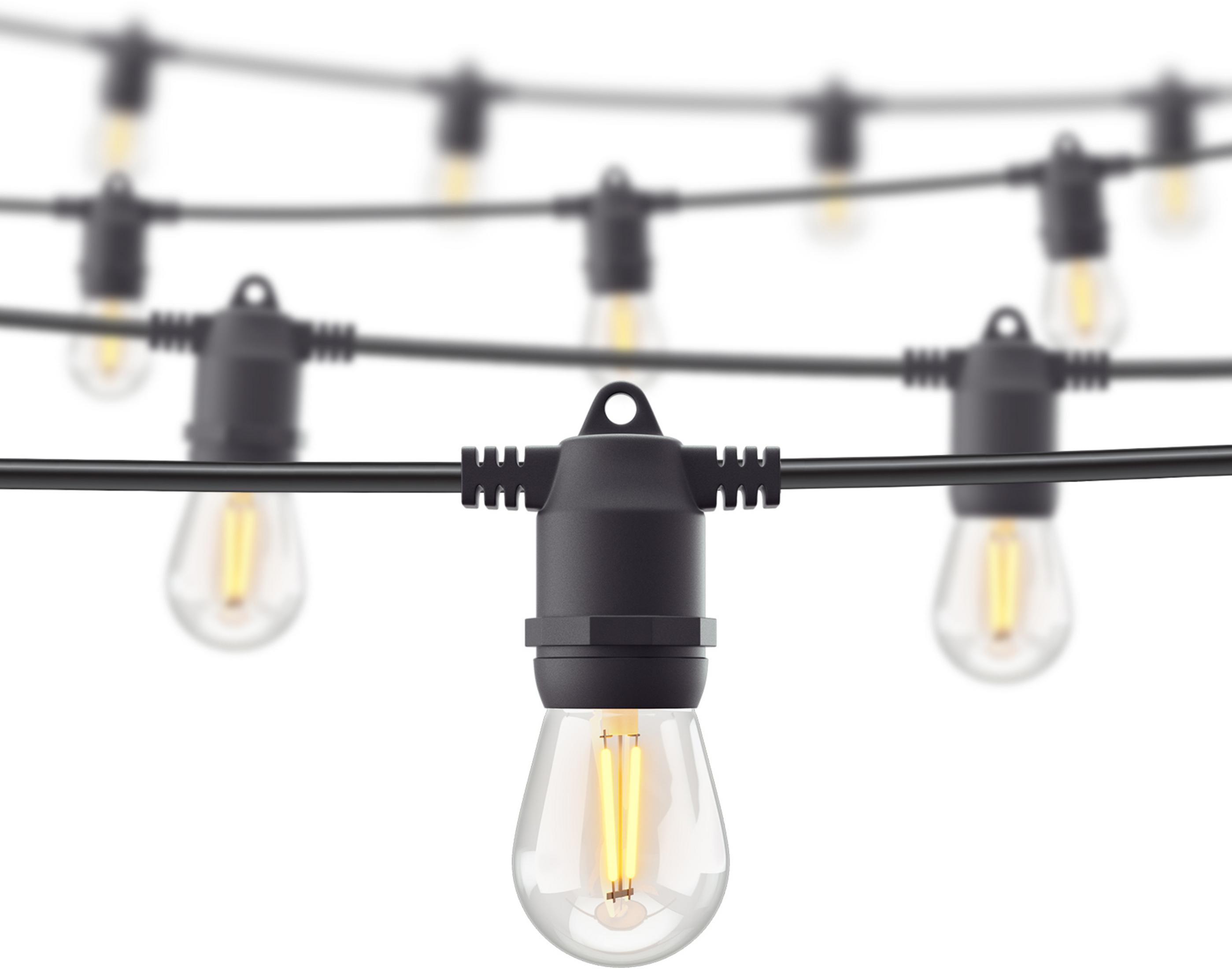 Una catena luminosa con lampadine e portalampada neri su sfondo bianco.