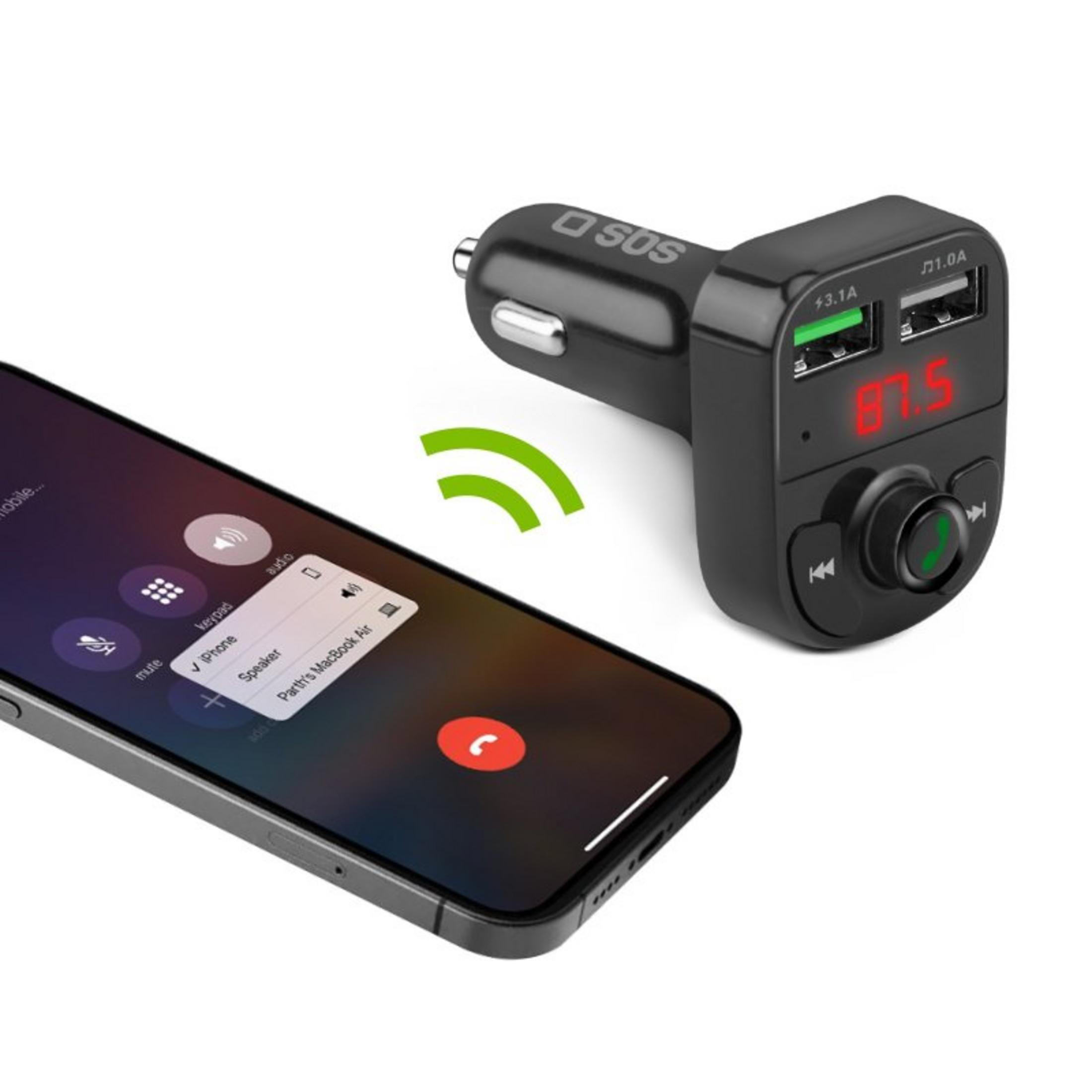 Ein schwarzer Autoladegerät-Sender mit zwei USB-Anschlüssen und ein Smartphone mit einem Anrufbildschirm.