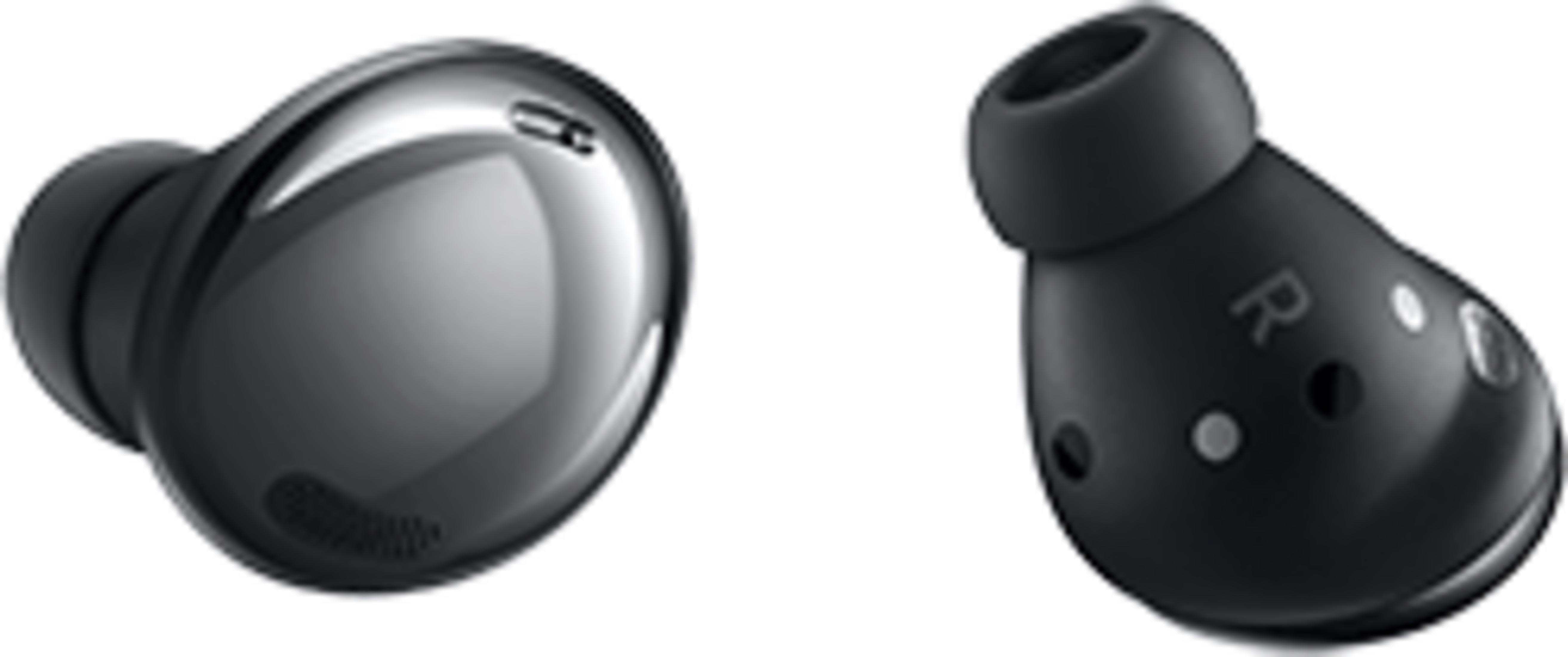 Dos auriculares negros, uno brillante y otro mate con marca 'R'.