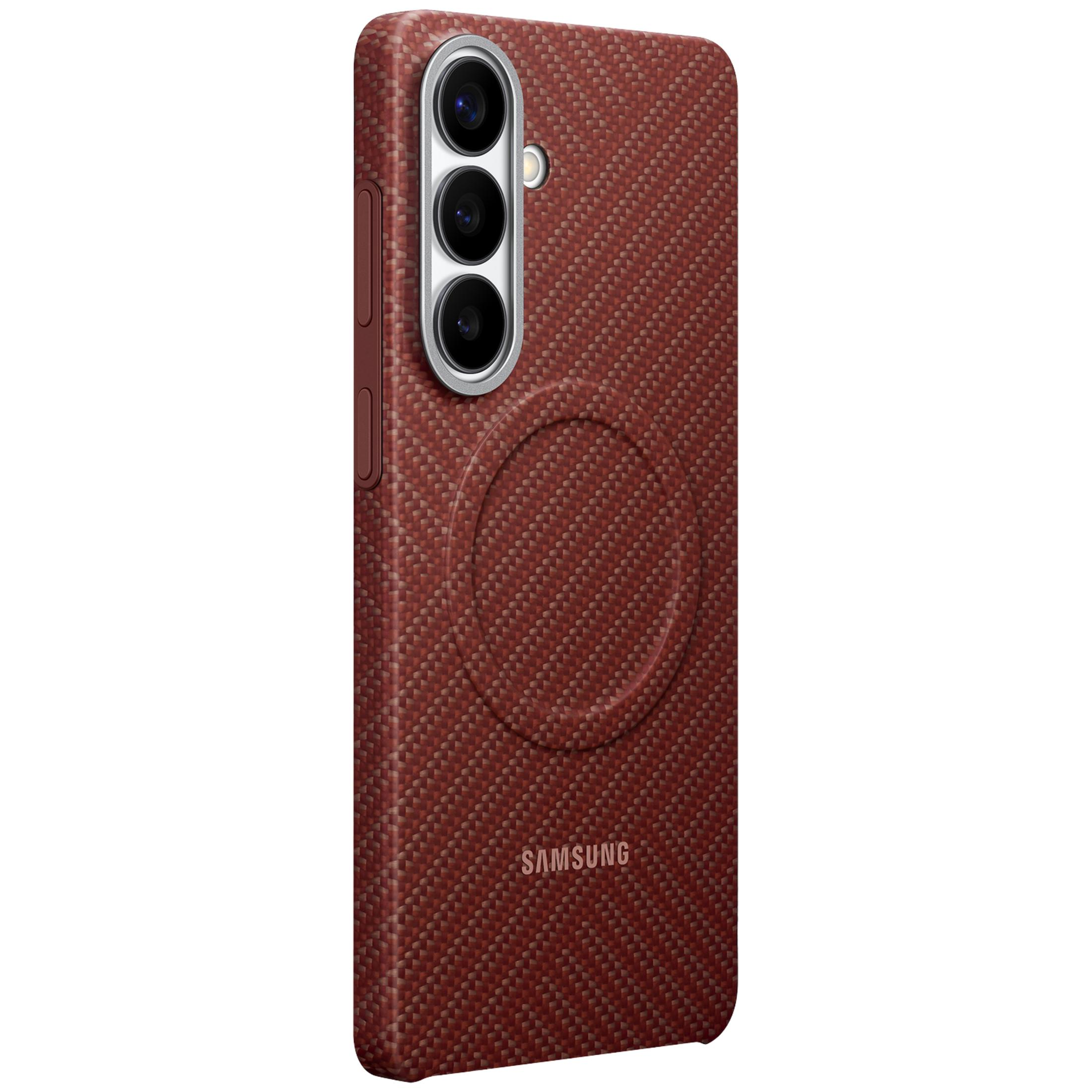 Rode telefoonhoes met drievoudige camera en Samsung-logo.