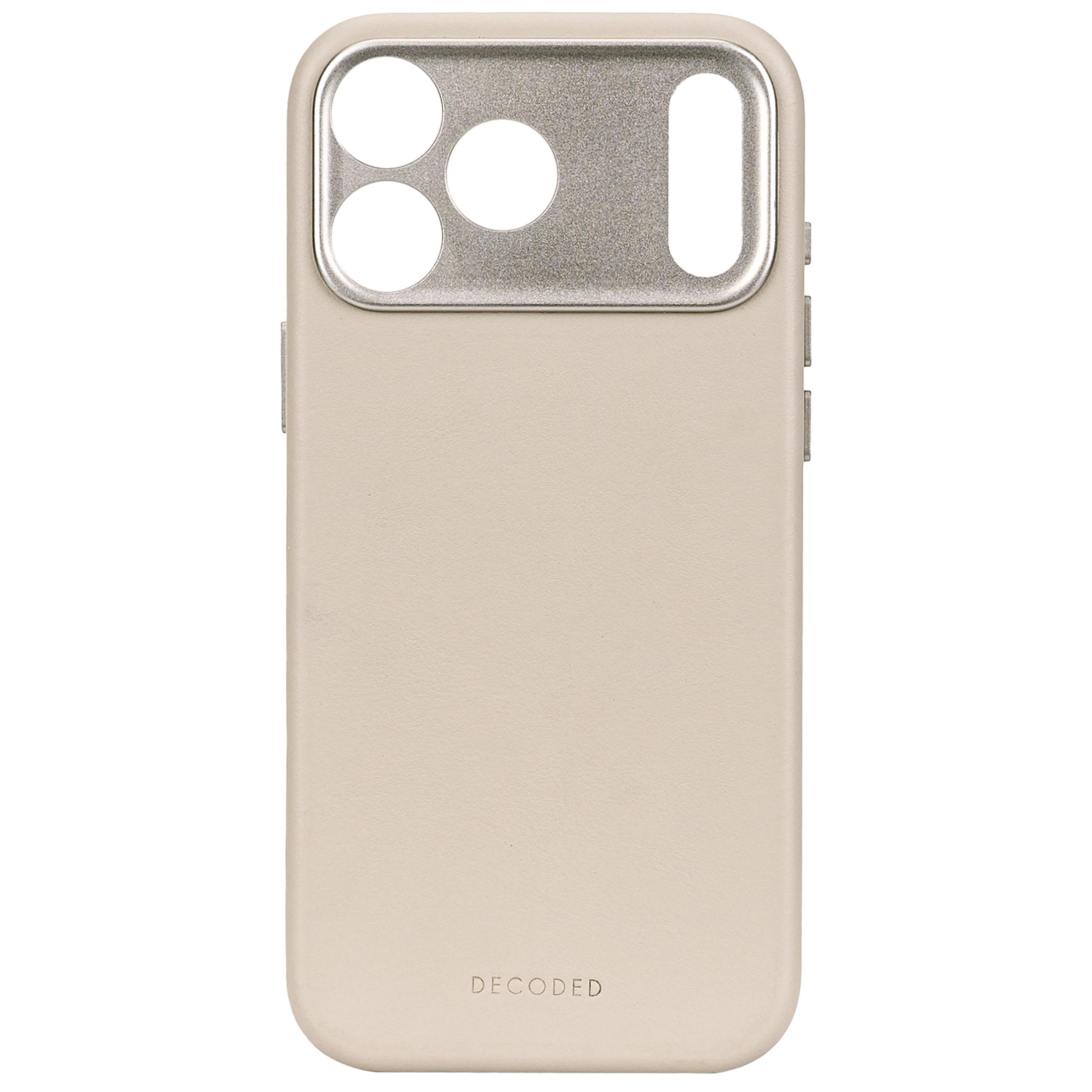 Eine beige Handyhülle mit silbernem Kameramodul und dem DECODE-Logo.