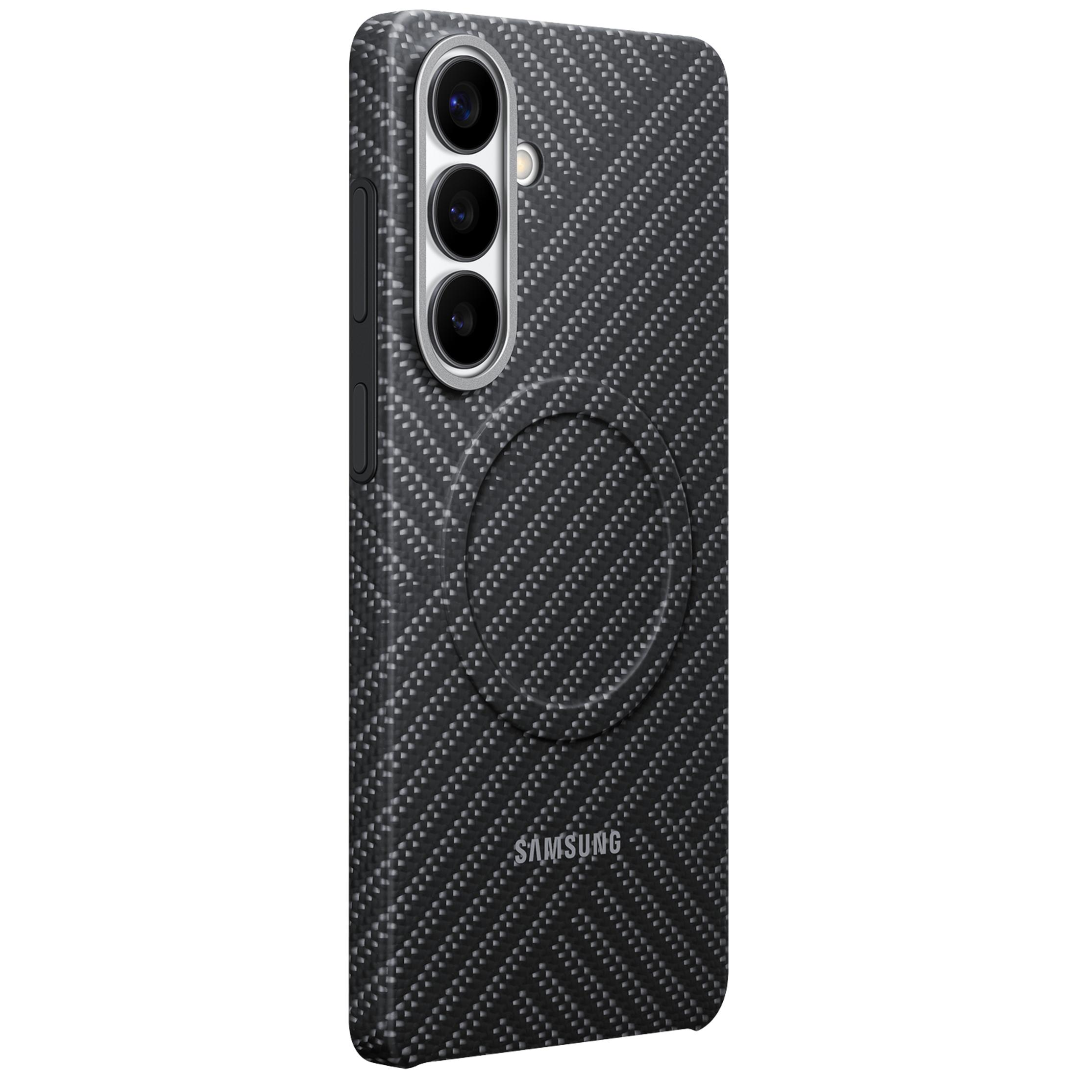 Zwarte telefoonhoes met carbonpatroon en camerahuis.