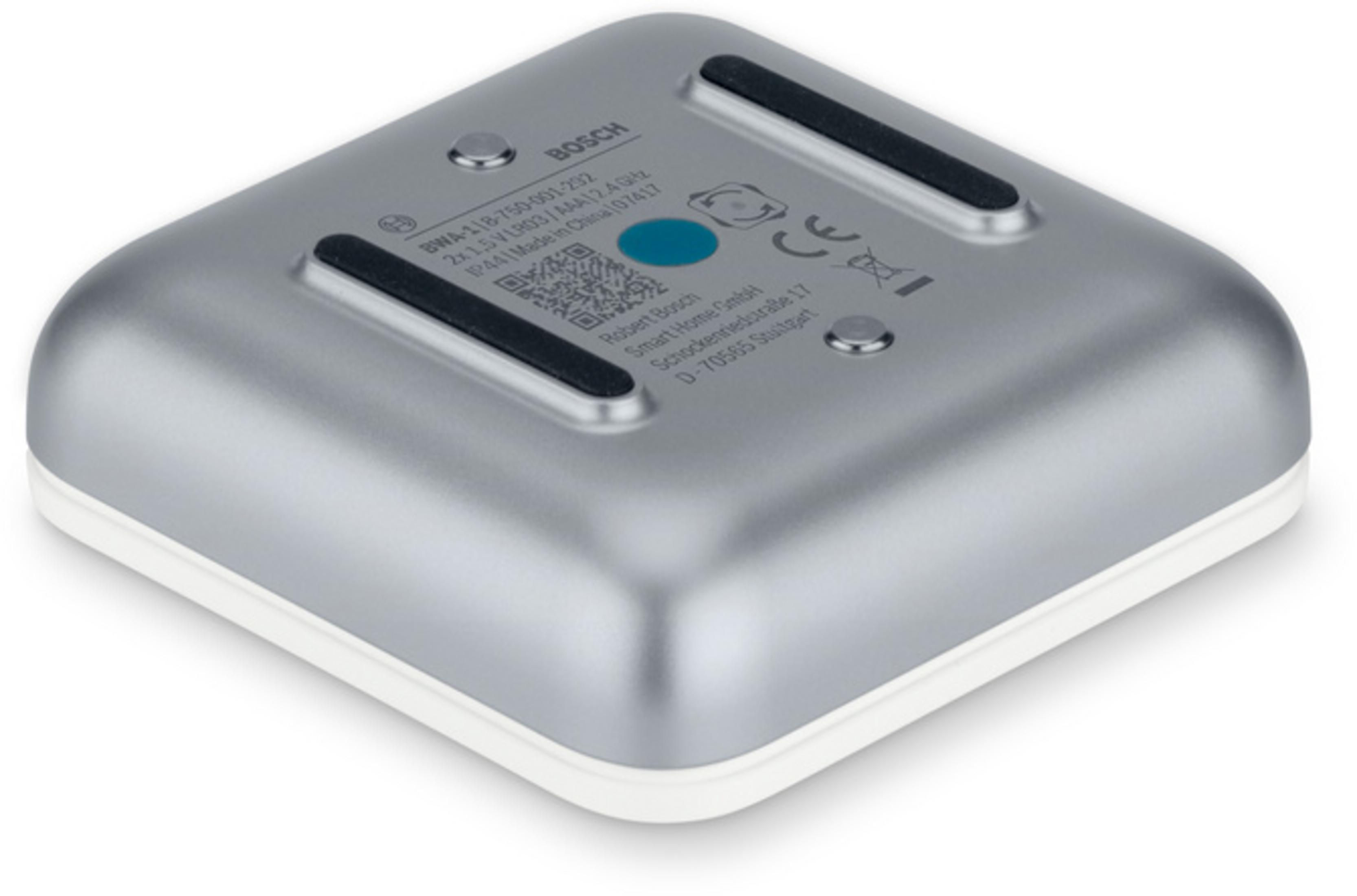 Rückseite eines silbernen Bosch Smart Home Geräts mit QR-Code und technischen Details.