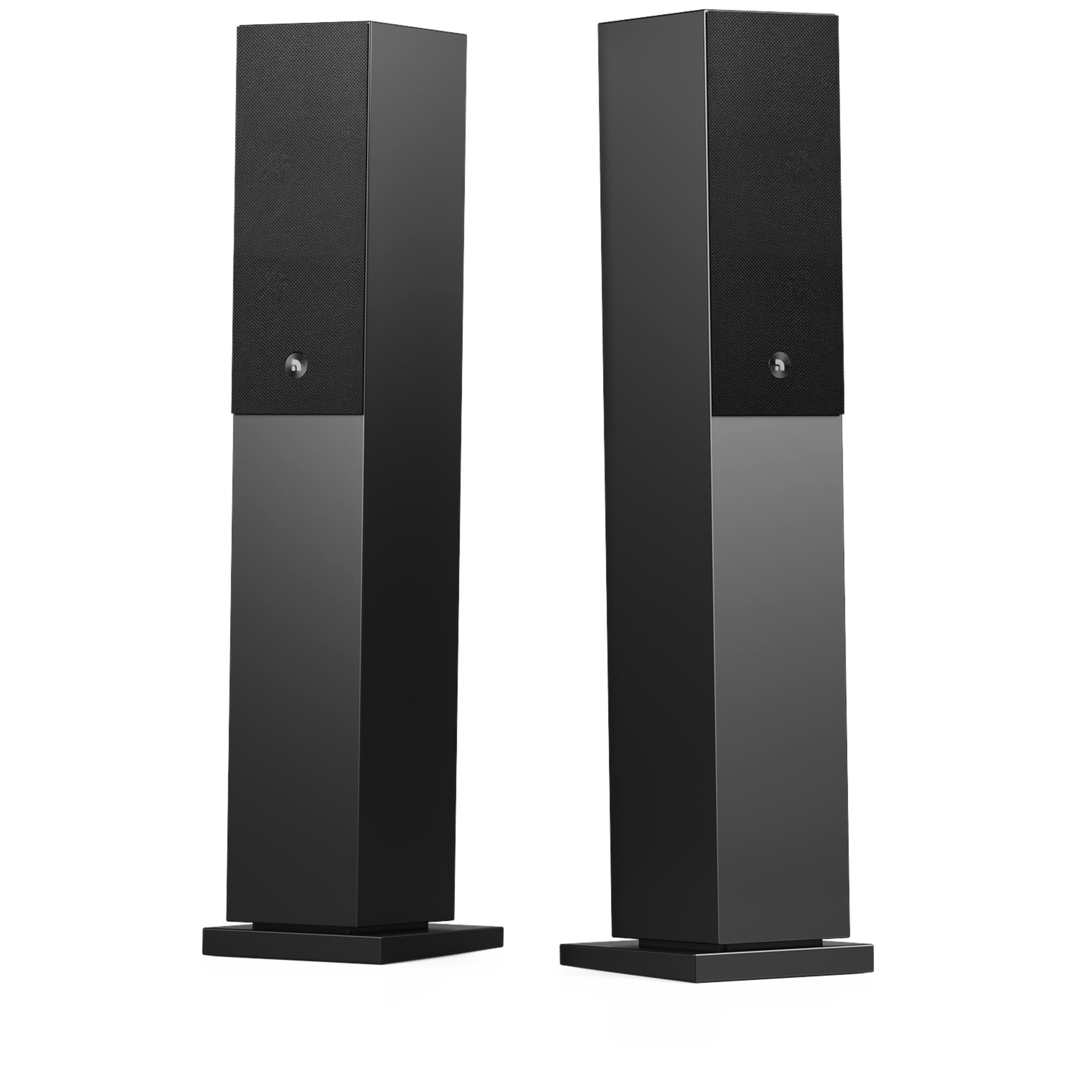 Zwei schlanke, schwarze Standlautsprecher mit Metalleinlage und schwarzem Gitter.