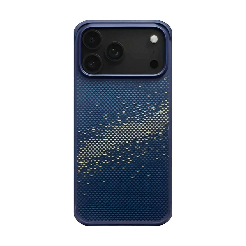 Granatowe etui na telefon z wzorem i soczewkami aparatu.