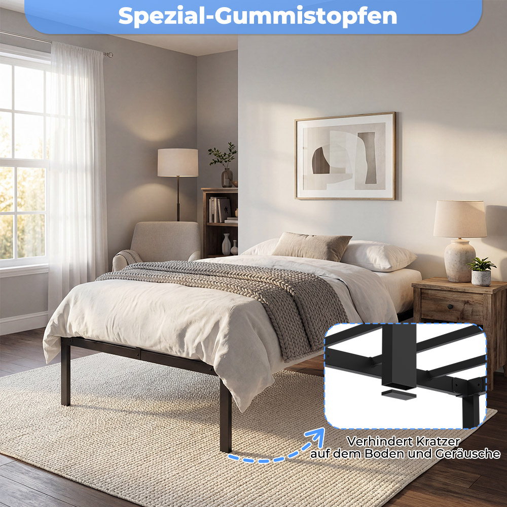 Ein Schlafzimmer mit einem Bettgestell aus schwarzem Metall, das mit einer Decke und Kissen bedeckt ist.