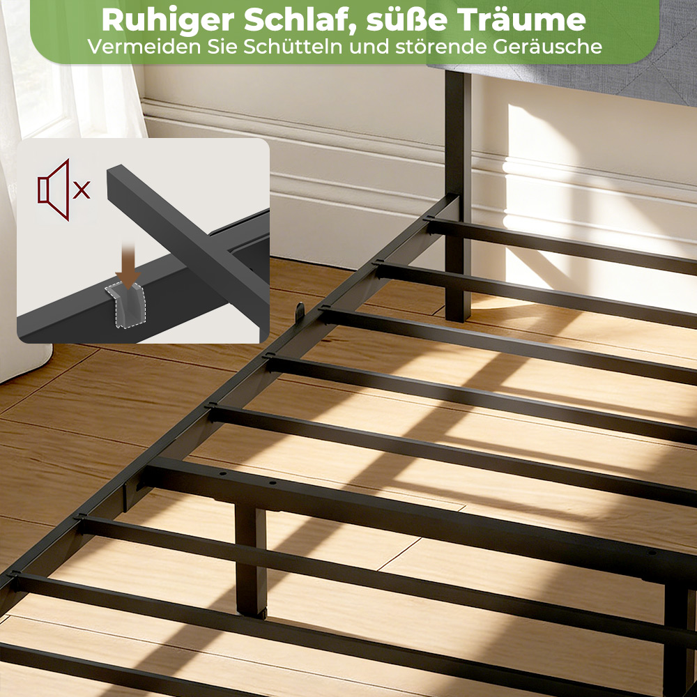 Bettgestell aus schwarzem Metall mit schallgedämpften Füßen. Nahaufnahme.