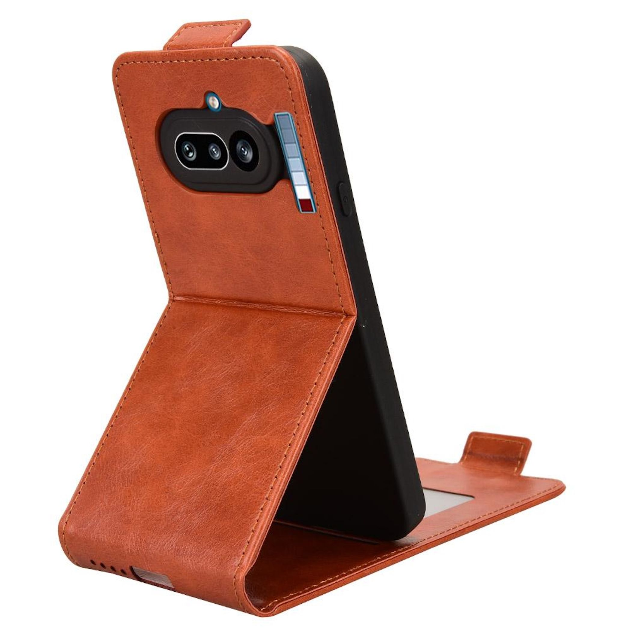 Braune Lederhülle mit Handy-Kamera und Ladeanzeige.