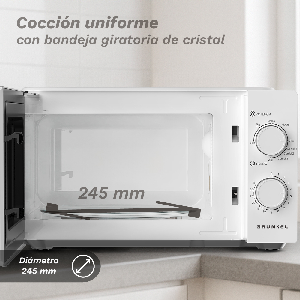 Microondas blanco abierto con plato giratorio de cristal. Controles de potencia y tiempo visibles.