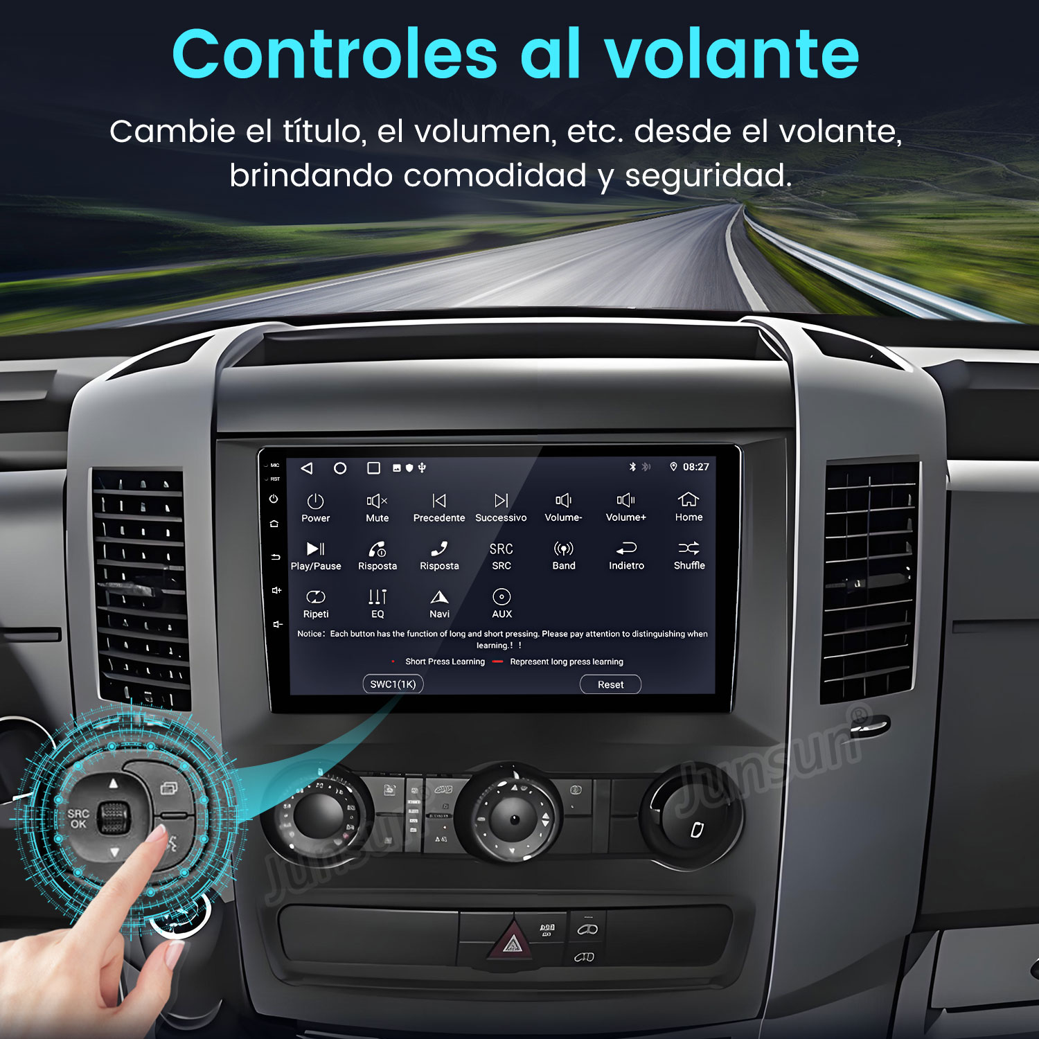Un dedo presiona el control del volante de un coche en el salpicadero. La pantalla muestra controles.