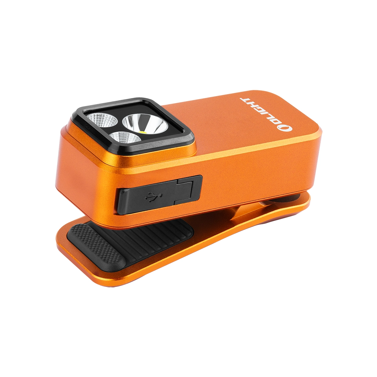 Linterna naranja con clip, puerto USB y tres LEDs sobre fondo blanco.