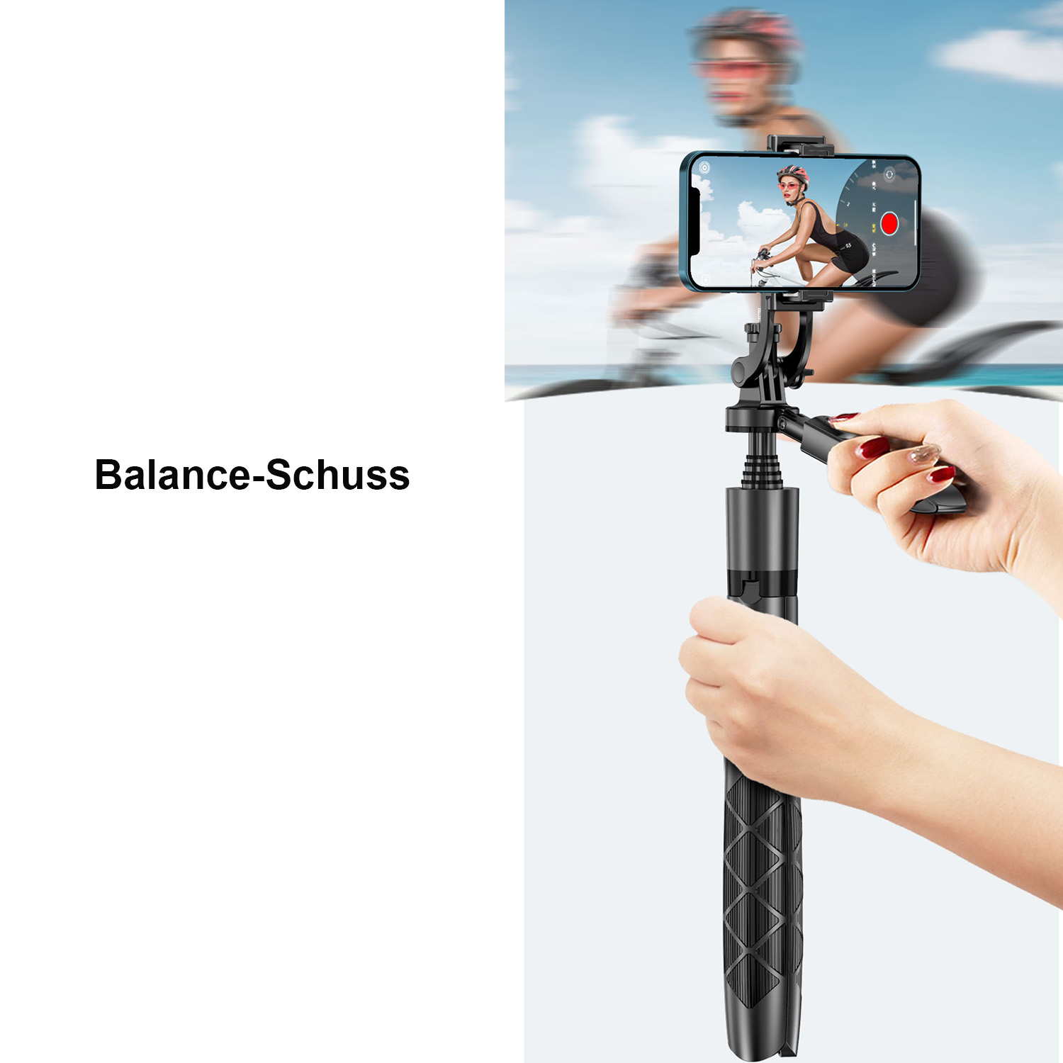Person hält Selfie-Stick mit Handy, das Radfahrerin zeigt. Blauer Himmel.