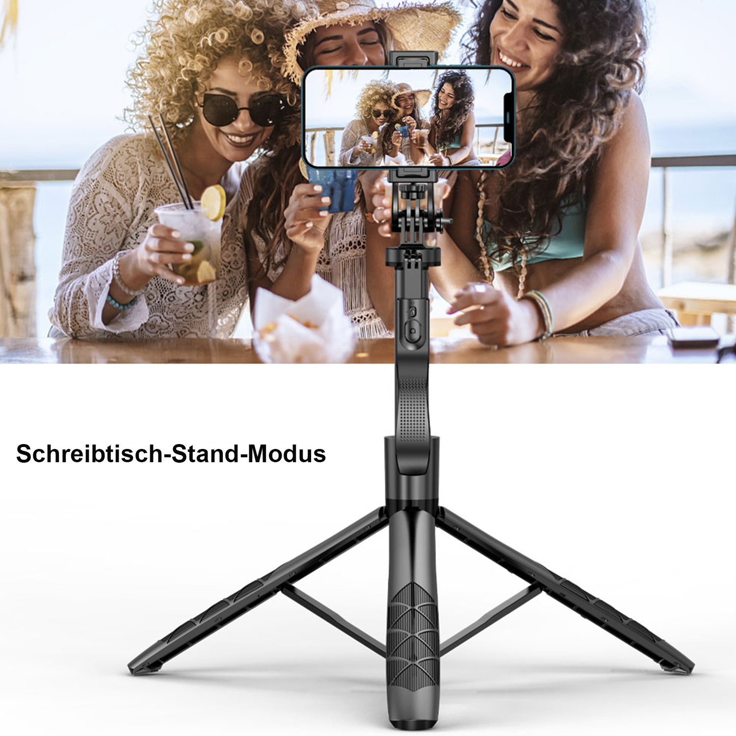 Tischständer-Modus mit Selfie-Stick und drei lächelnden Frauen im Hintergrund.