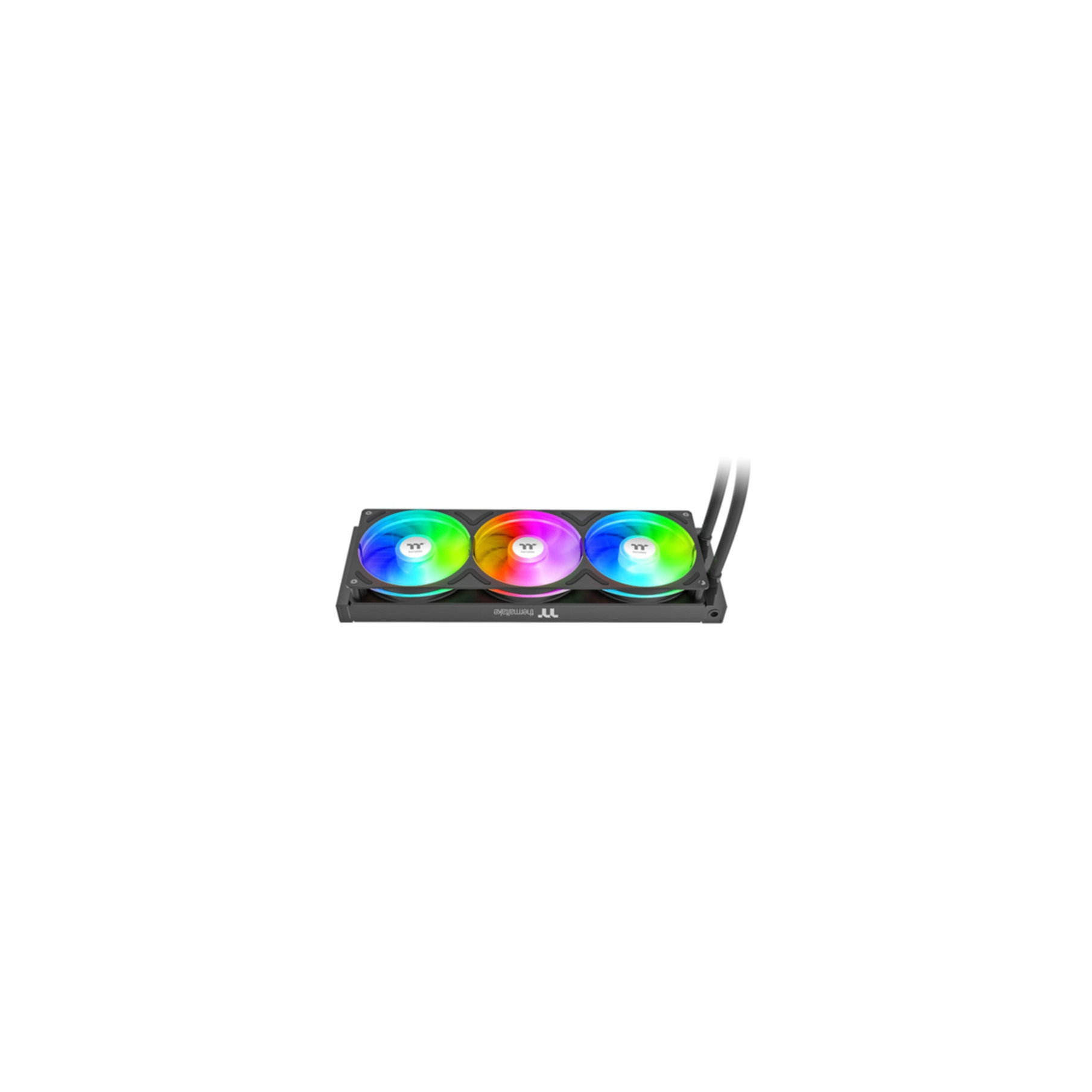 Un enfriador negro con tres ventiladores RGB y mangueras.