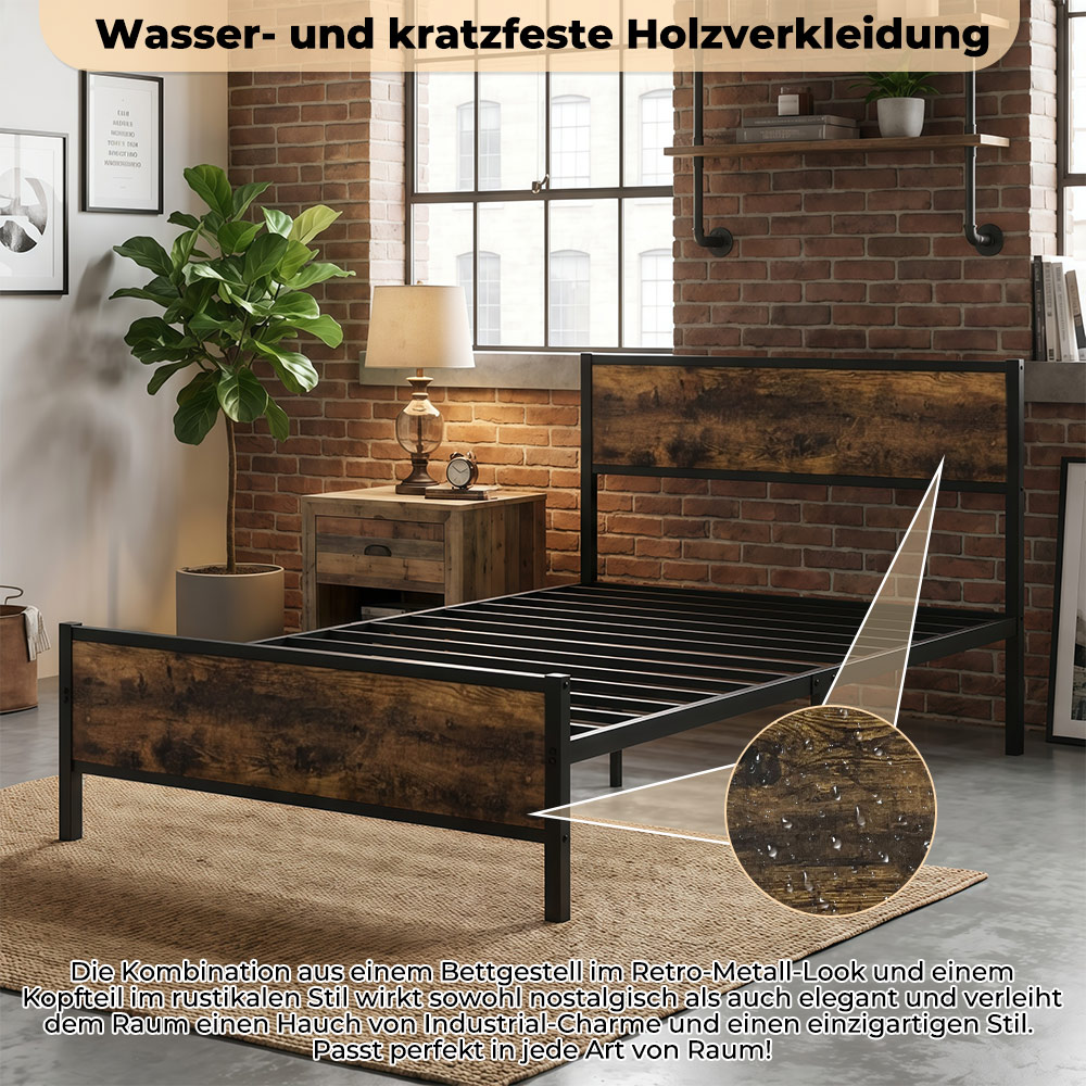 Bettgestell im Industrial-Stil mit Holzoptik und Metallrahmen.