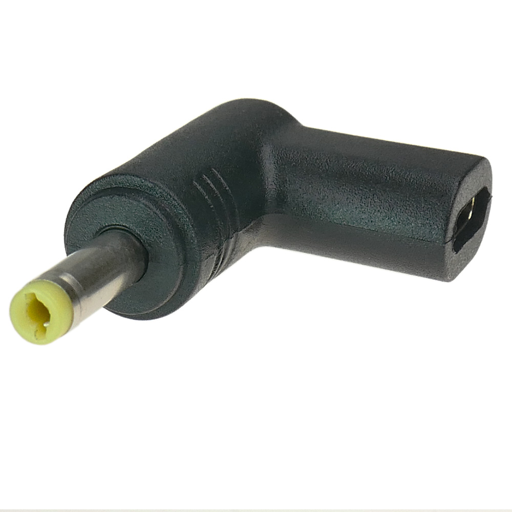 Czarny adapter w kształcie litery L z metalowym pinem i żółtą wkładką.