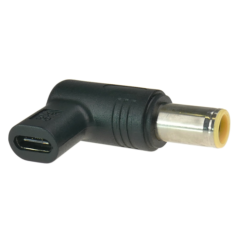 Czarny adapter USB-C na DC z metalowym złączem.