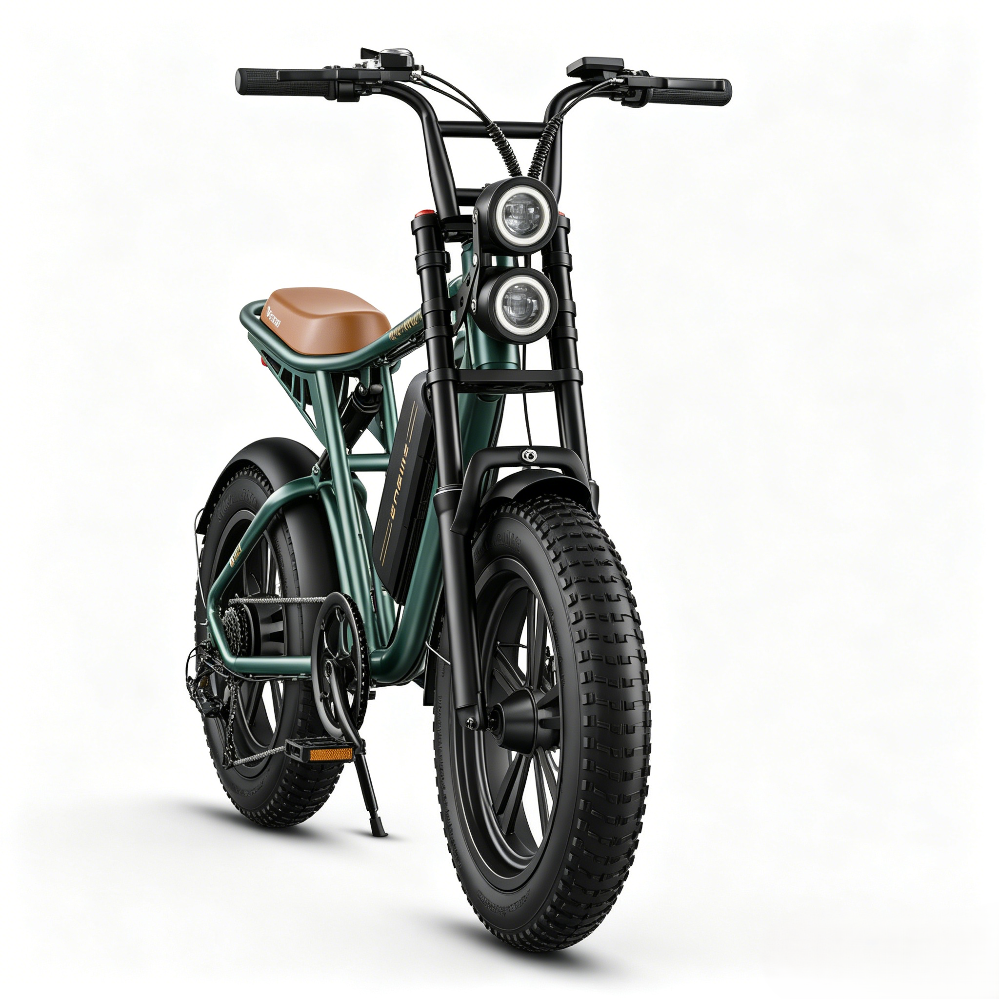 Una e-bike verde scuro con sella marrone e doppio faro.