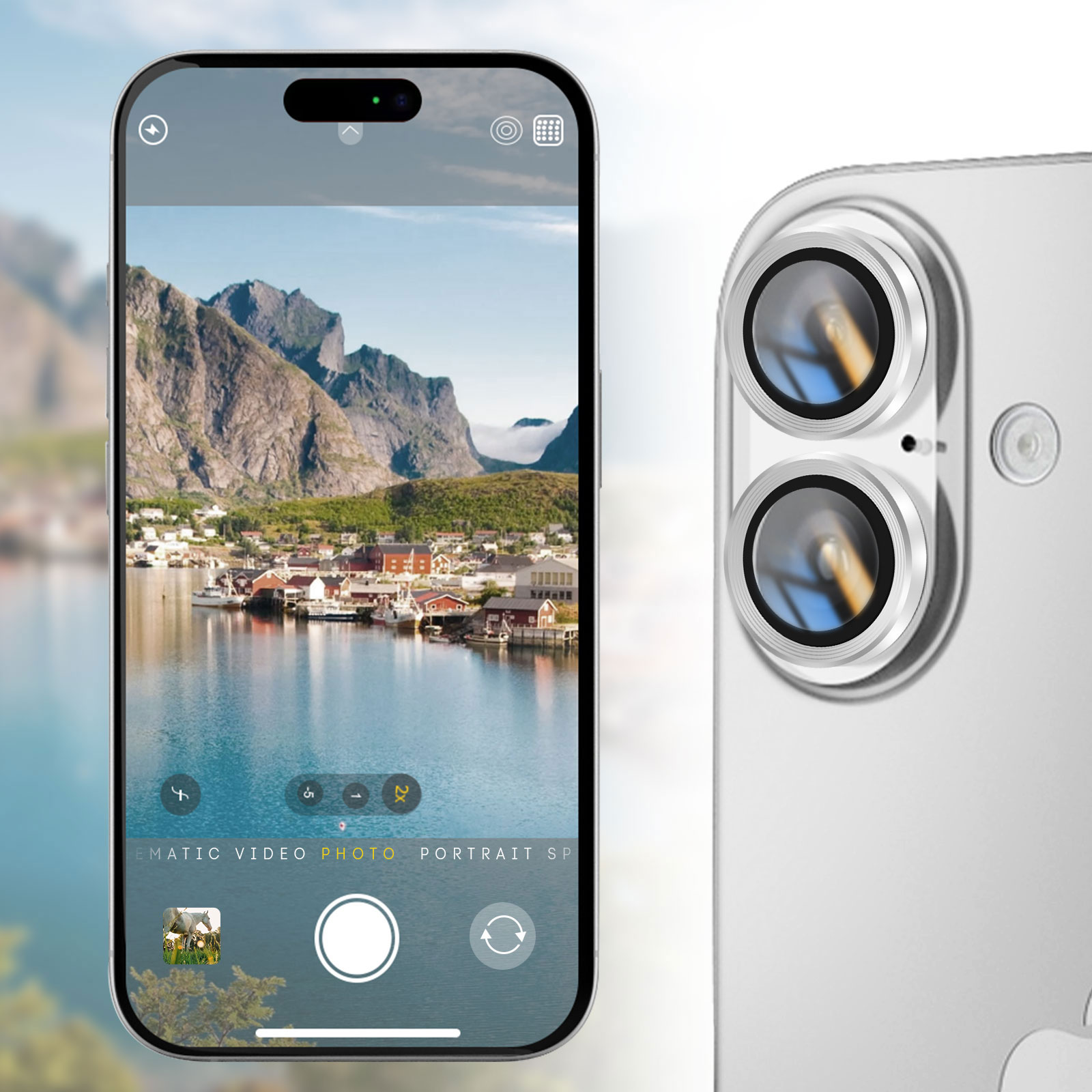 Un smartphone affiche une ville côtière avec des montagnes en arrière-plan.