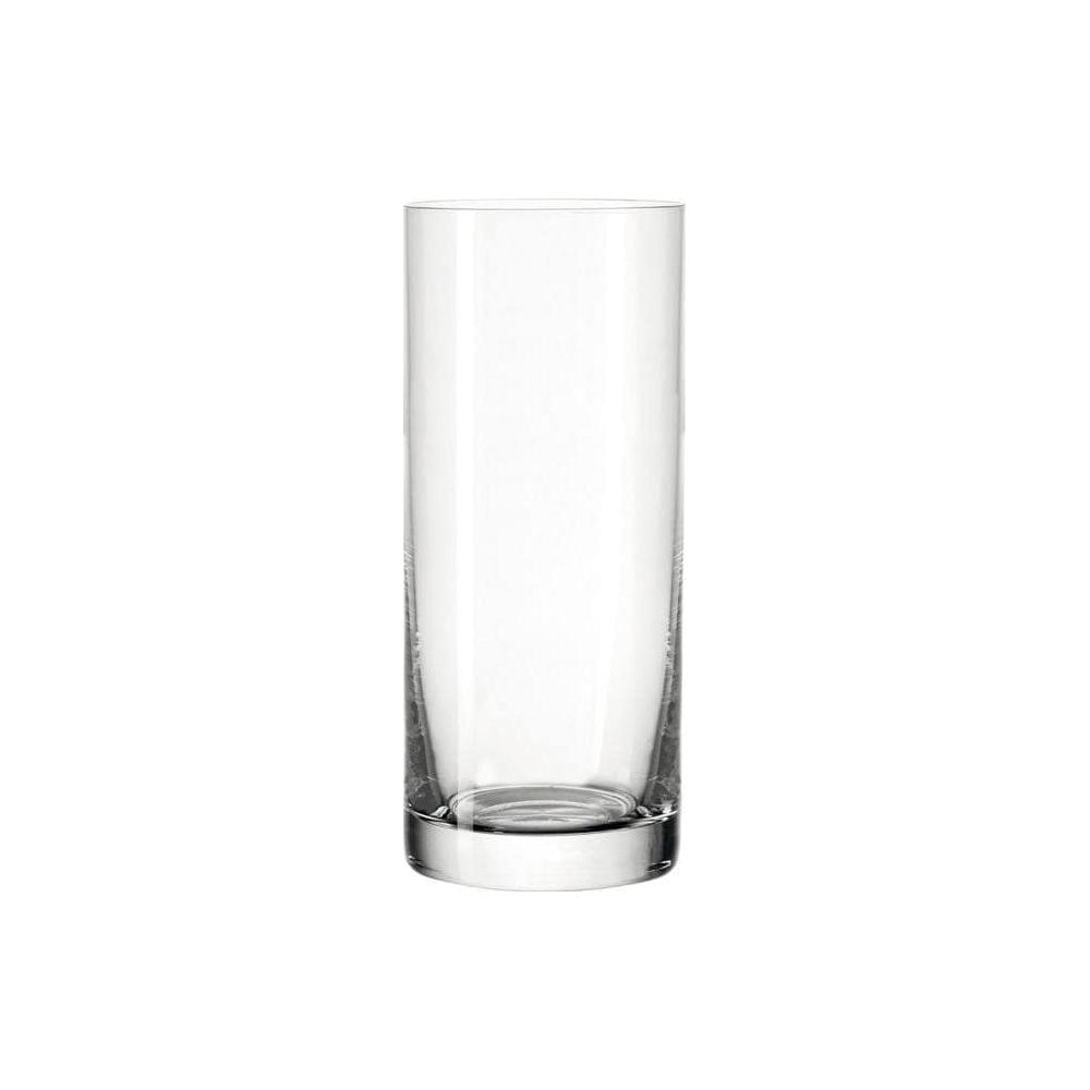 Ein leeres, transparentes Glas auf weißem Hintergrund.