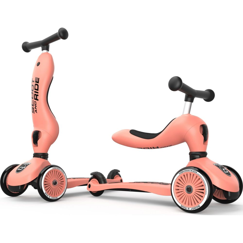 Trottinette corail en deux configurations, une avec siège et trois roues.
