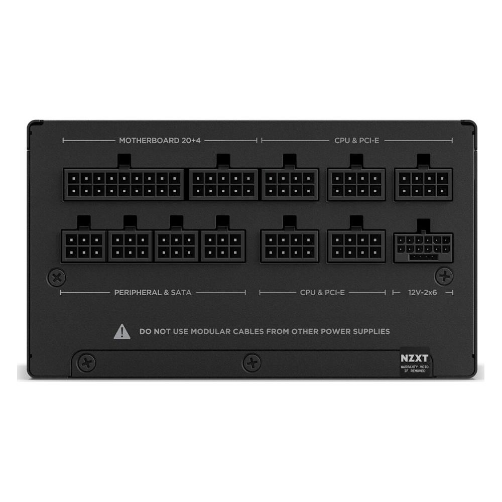 Alimentatore nero con porte per scheda madre, CPU, PCI-E, periferiche e SATA.