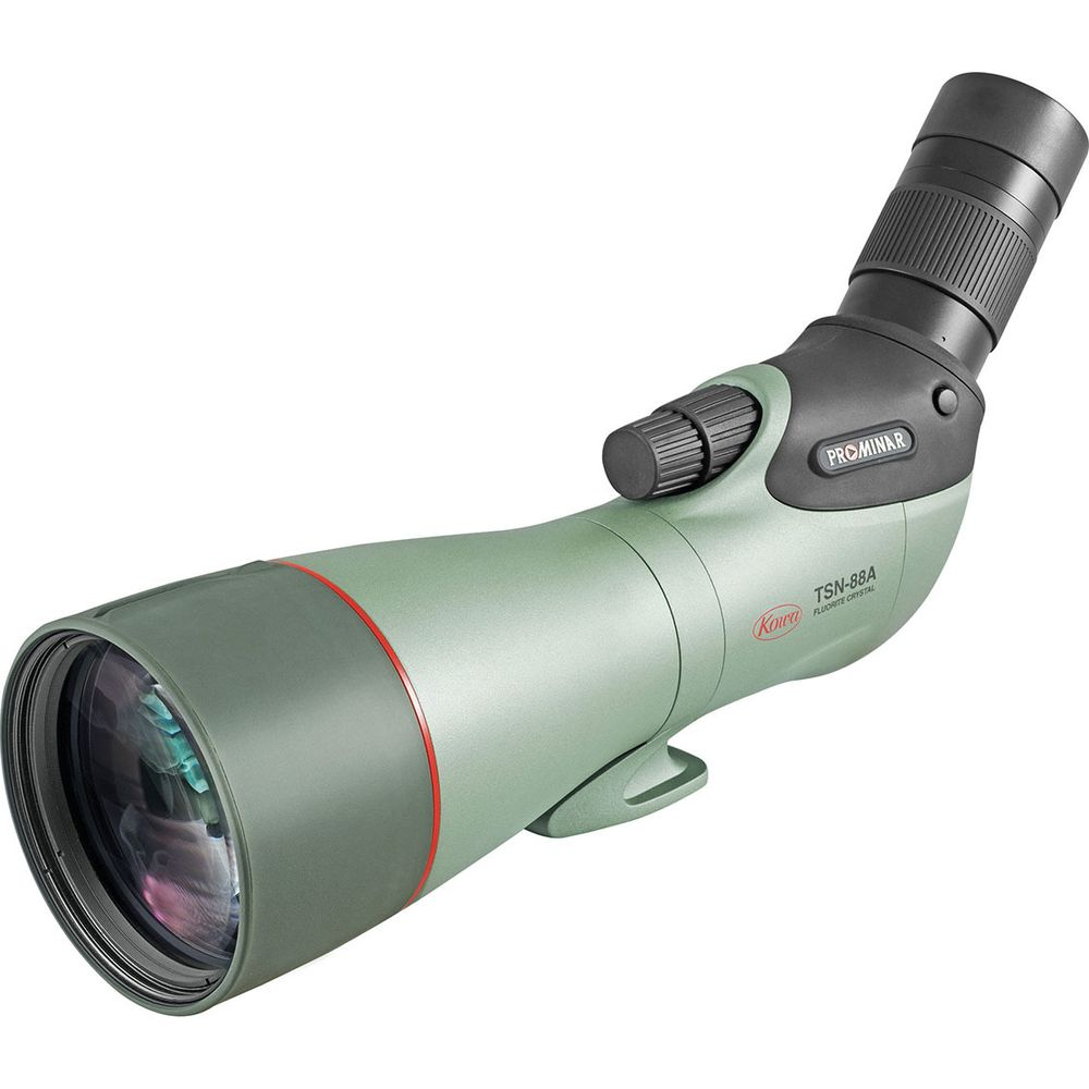 Eine grüne Kowa TSN-88A Spektiv mit Fokusrad und Okular.