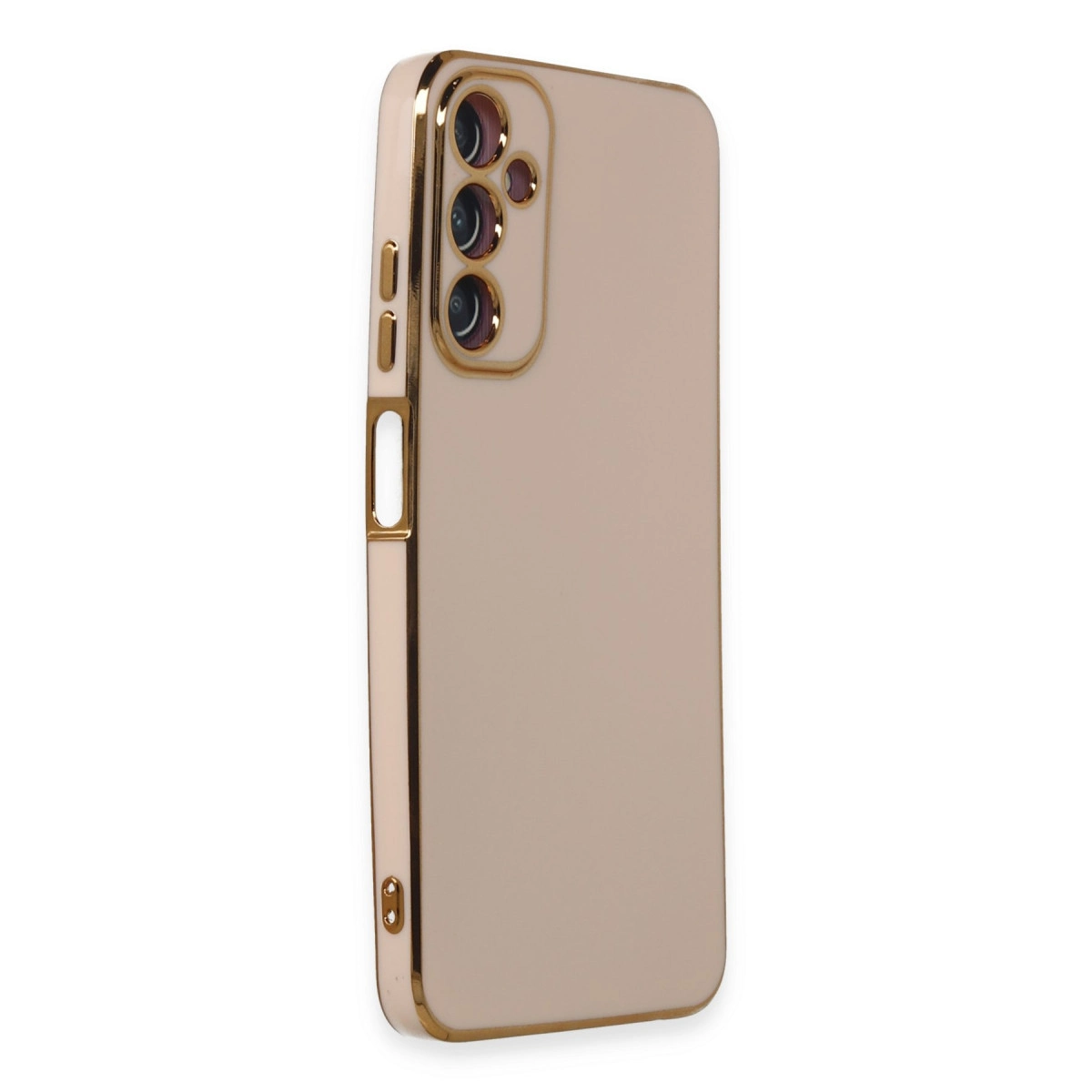 Üç kamera lensini kaplayan altın kenarlı bej telefon kılıfı.