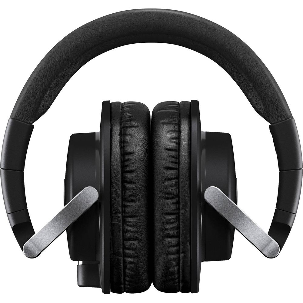 Cuffie nere over-ear con archetto e padiglioni imbottiti.