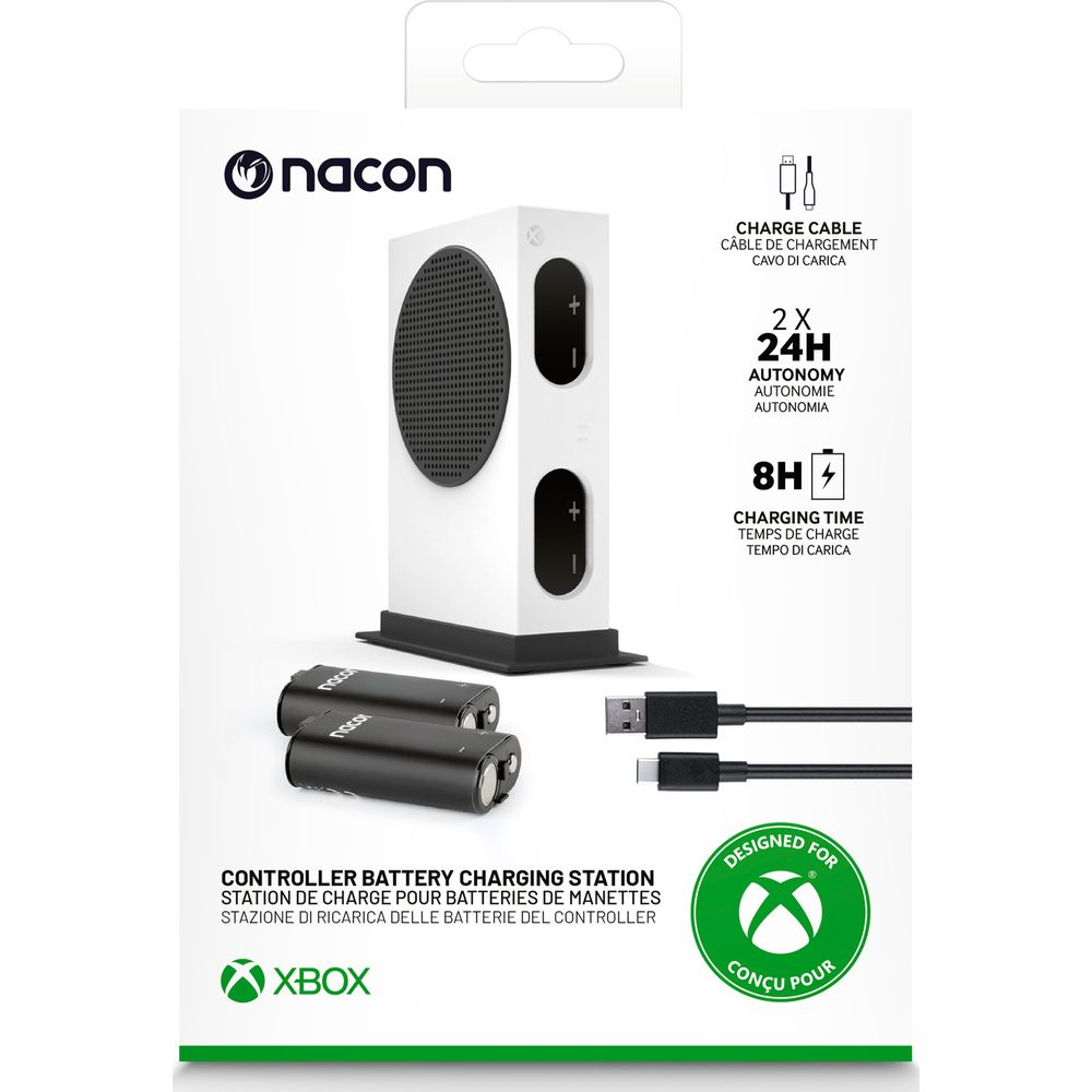 Stazione di ricarica per batterie Nacon per controller con due batterie e cavi.