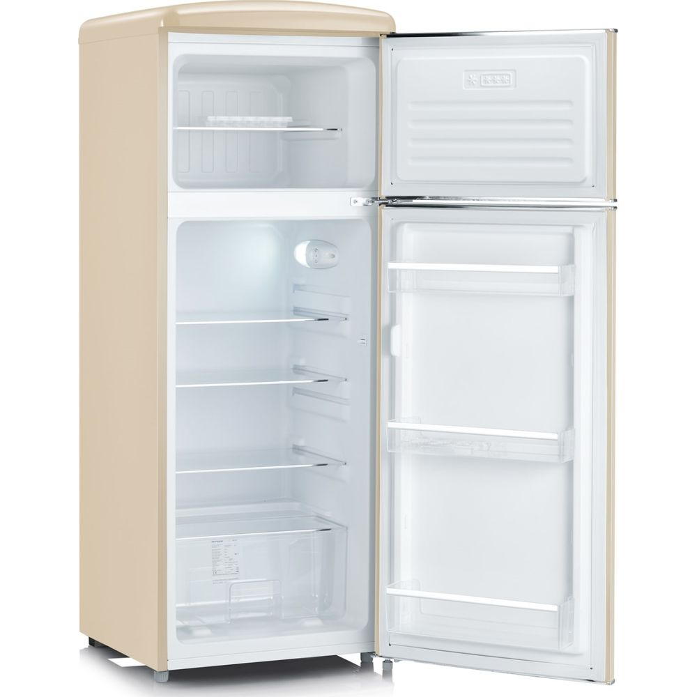 Beige koelkast met open deur, vriesvak bovenaan.